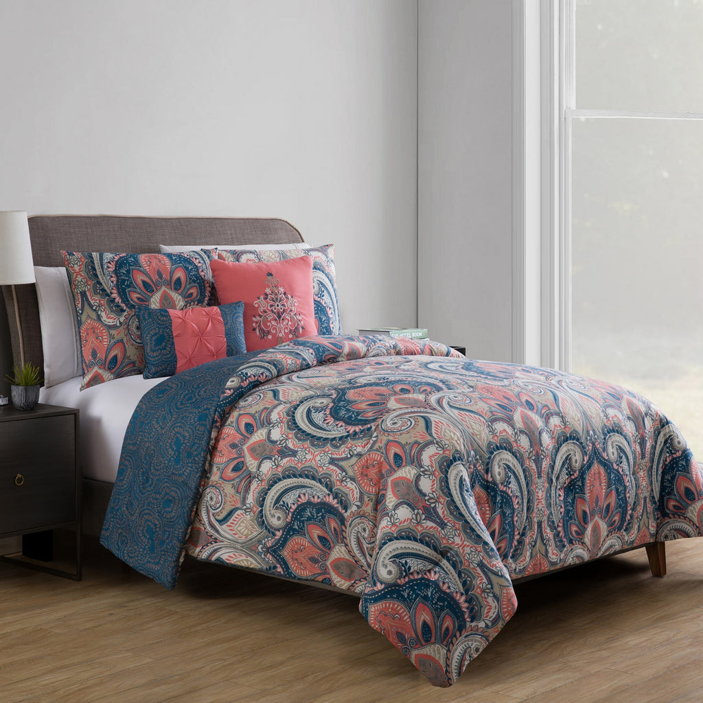 Heavyweight Warmth Casa Real 5-Piece Coral Damask Reversible Comforter Set, King, Adult, Unisex - Cloud-Like Soft Lightweight Bed Comforter Detail
