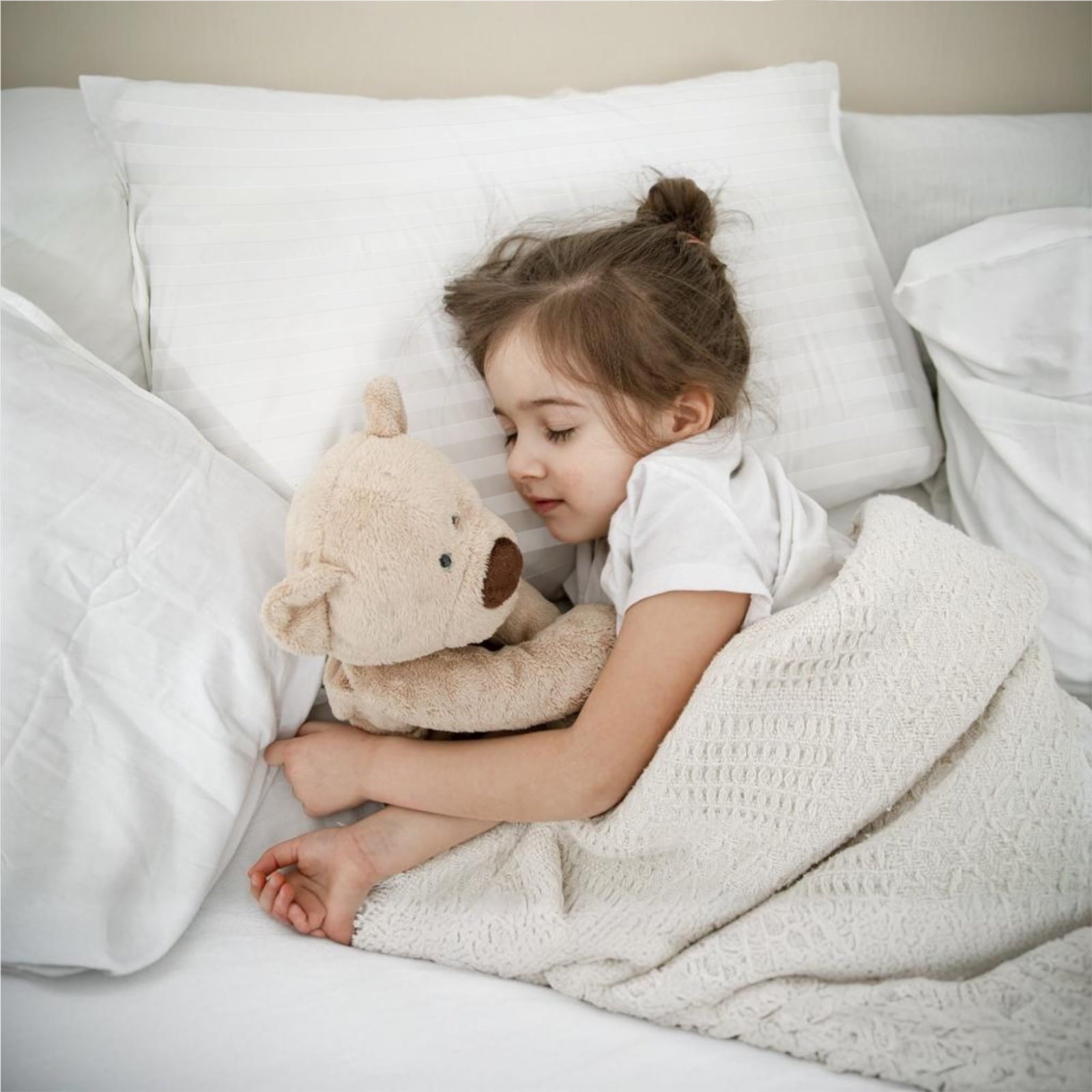 Hotel Collection 100% Cotton Kids Size Bed Pillows Set of 2 - Premium Down Alternative Cooling Pillows for Side, Back, and Stomach Sle... - Hotel Quality Plush Sleeping Pillows Detail