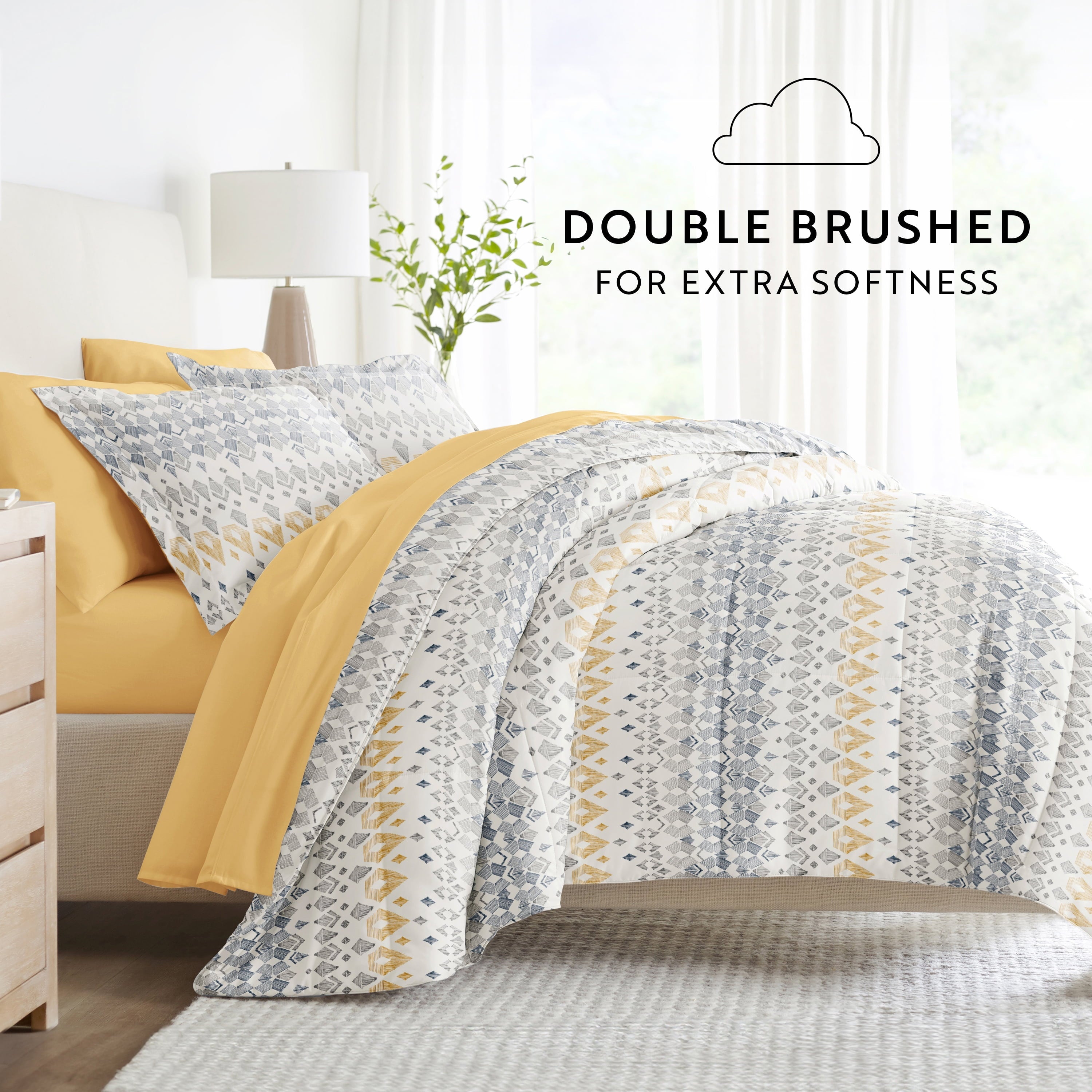 Fluffy Down Alternative 7 Piece Bedding Bundle, Microfiber Patterned Comforter and Sheet Set, Queen - All-Season Down Alternative Comforter Insert Detail