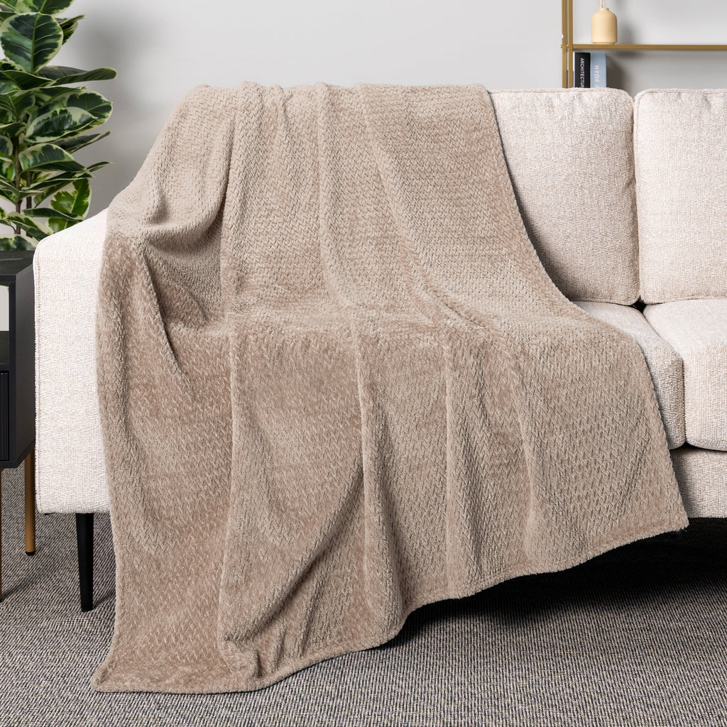 Super Soft Flannel Soft Fleece Taupe Tan Throw Blanket for Couch, Lightweight Plush Warm Blankets for Bed, Fuzzy Cozy Flannel Blanket Th... - Super Soft Reversible Sherpa Flannel Blanket Detail