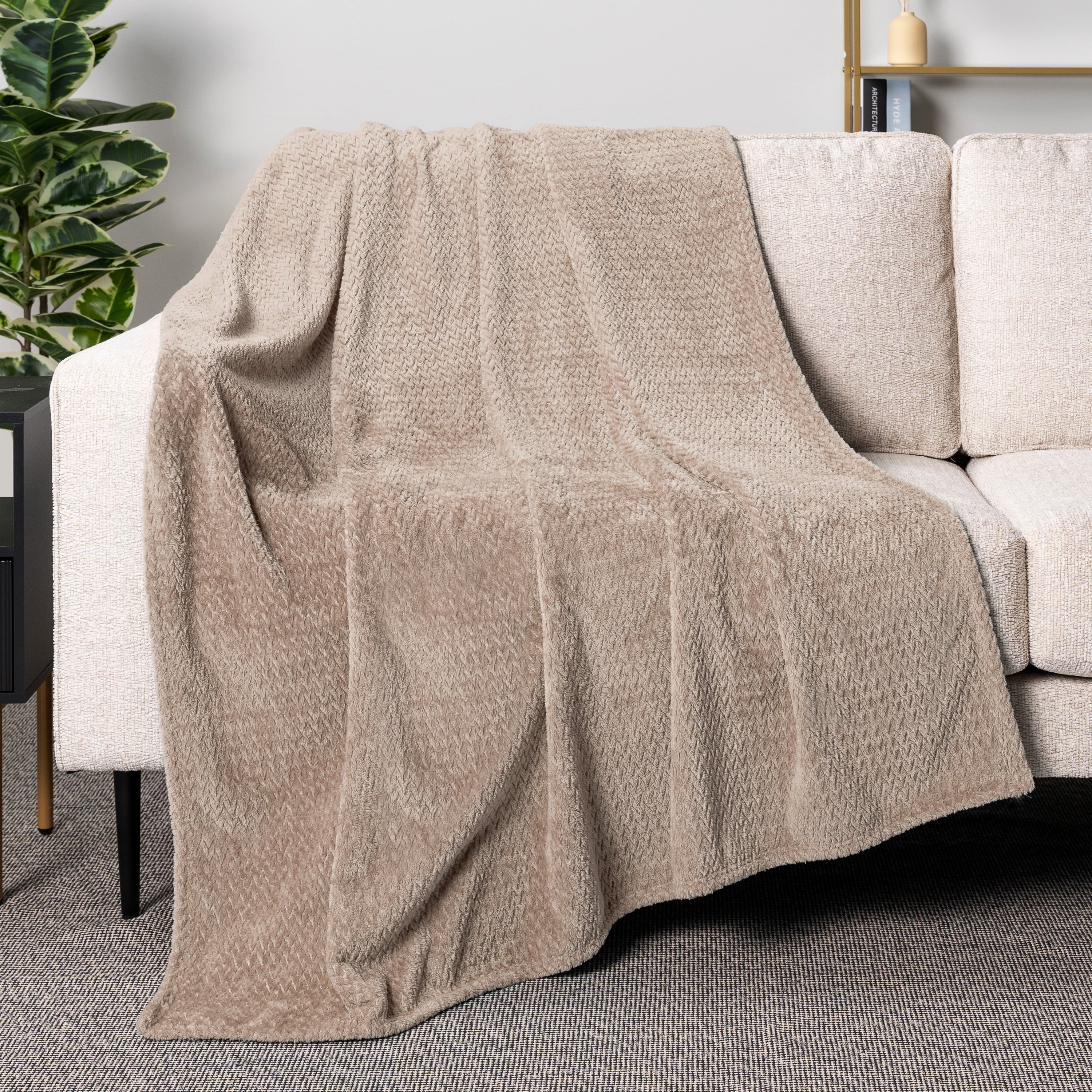 Super Soft Flannel Soft Fleece Taupe Tan Throw Blanket for Couch, Lightweight Plush Warm Blankets for Bed, Fuzzy Cozy Flannel Blanket Th... - Super Soft Reversible Sherpa Flannel Blanket Detail