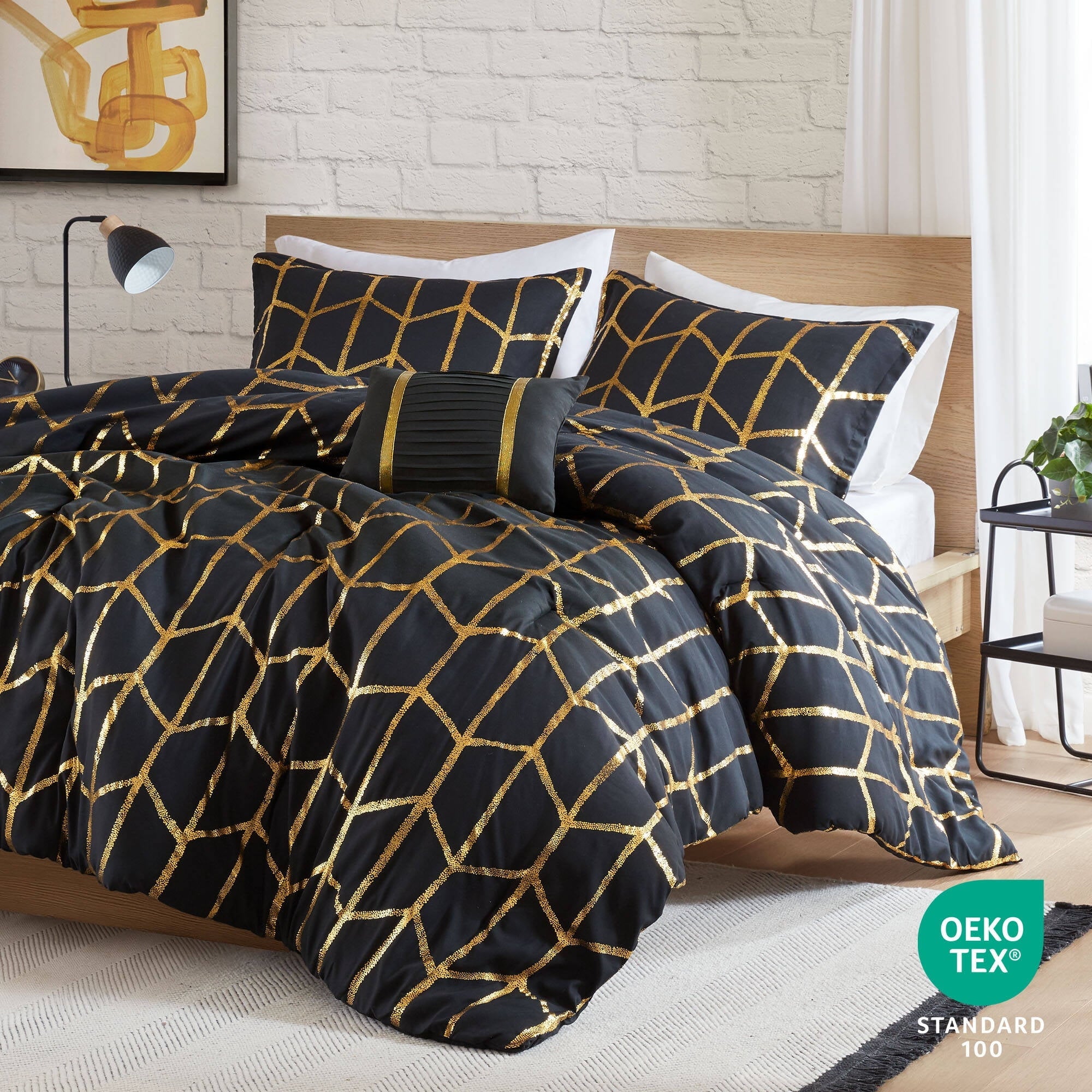 Heavyweight Warmth Full/Queen Size Comforter Set, 4-Piece Bedding Set for All Seasons, Geometric Metallic Comforter Bed Set with Decor P... - Hypoallergenic Ultra-Fluffy Quilt for Winter Detail