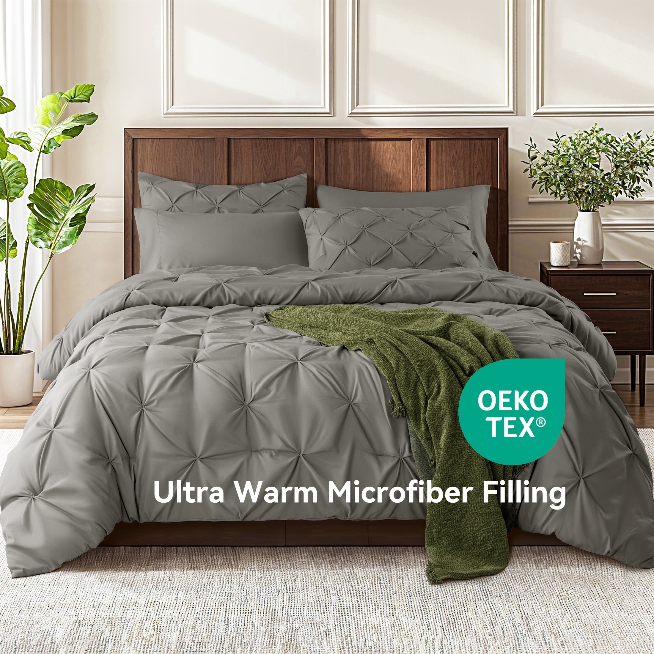 Hypoallergenic Cloud Queen Comforter Set, 7 Pieces Bedding Sets for All Season, Bed in a Bag with Pleated Comforter - Flat Sheet & Fitted ... - Cloud-Like Soft Lightweight Bed Comforter Detail