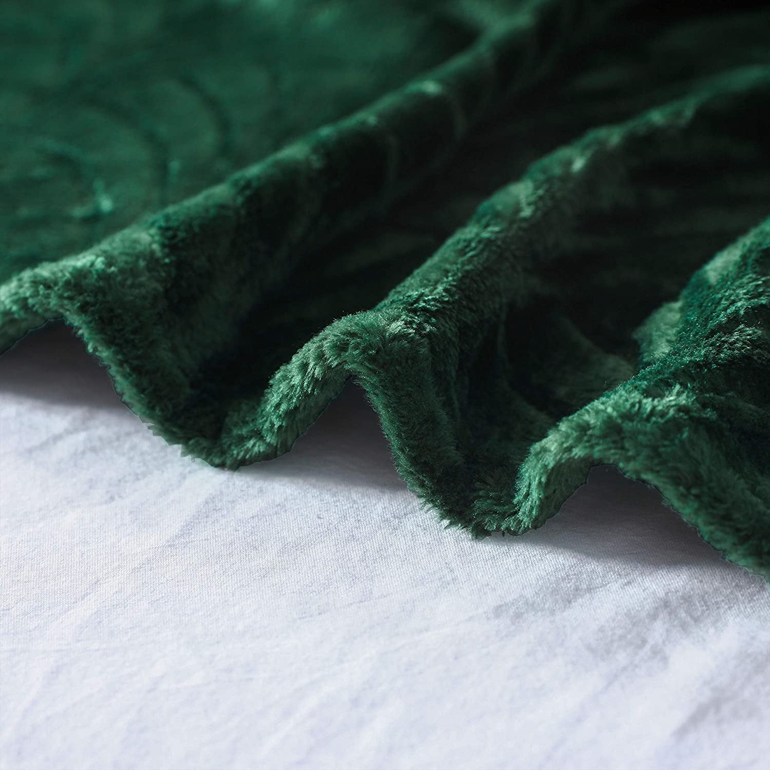 Reversible Sherpa Fleece Throw Blanket for Couch, Soft Fluffy Sofa Bed Blanket with Vintage Pattern for All Season, Warm and Lightweigh... - Luxury Knitted Decorative Throw Blanket with Fringes Detail