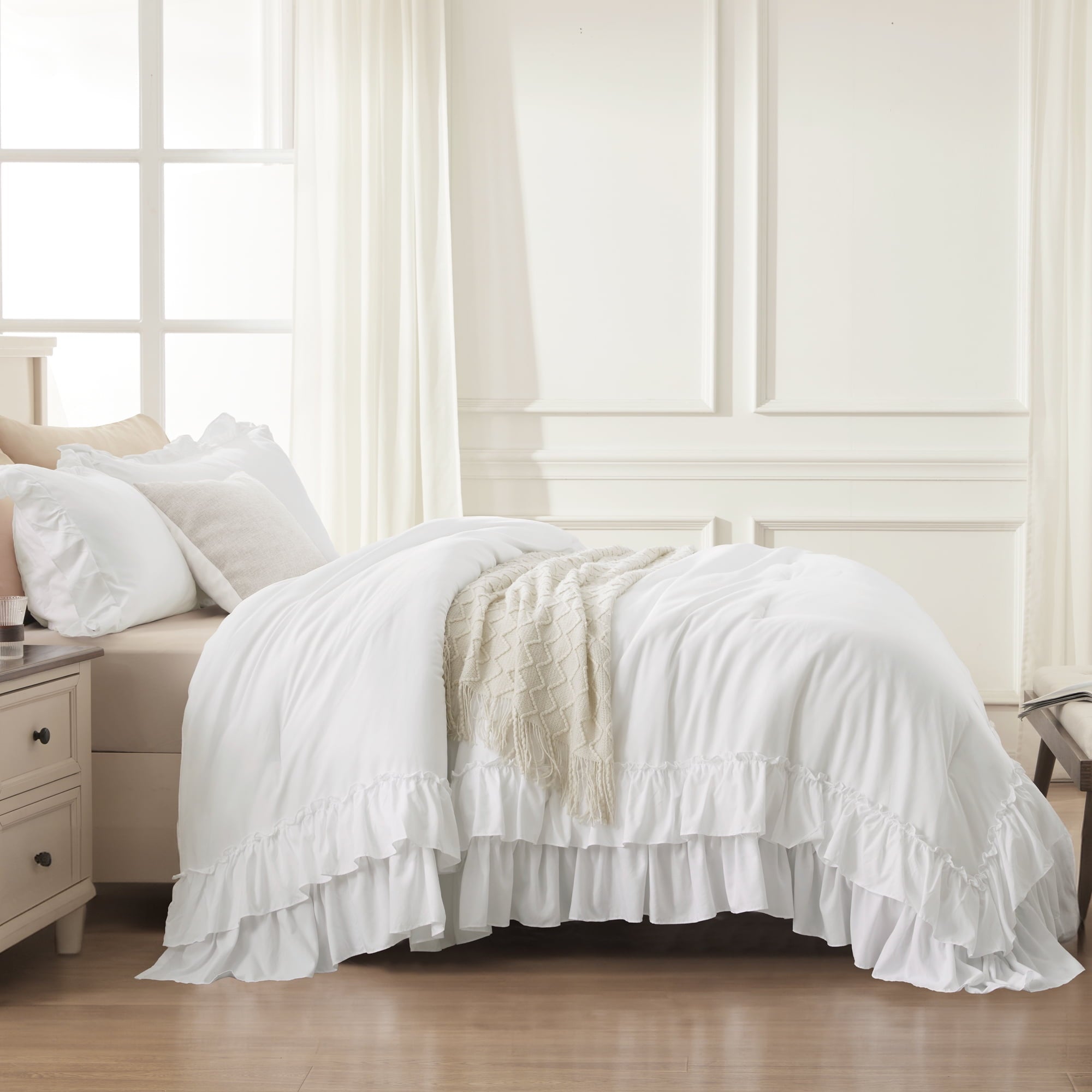 All-Season Queen Comforter Set White - 3 Pieces Soft Fluffy Ruffle Bedding Comforter Sets for Queen Bed, All Season Farmhouse Li... - Cloud-Like Soft Lightweight Bed Comforter Detail