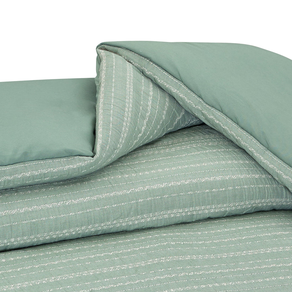 Fluffy Down Alternative Crafted Woven 3-Piece Comforter Set, Green River, Full Queen, All Ages - Luxurious Quilted Duvet Cover Set Detail