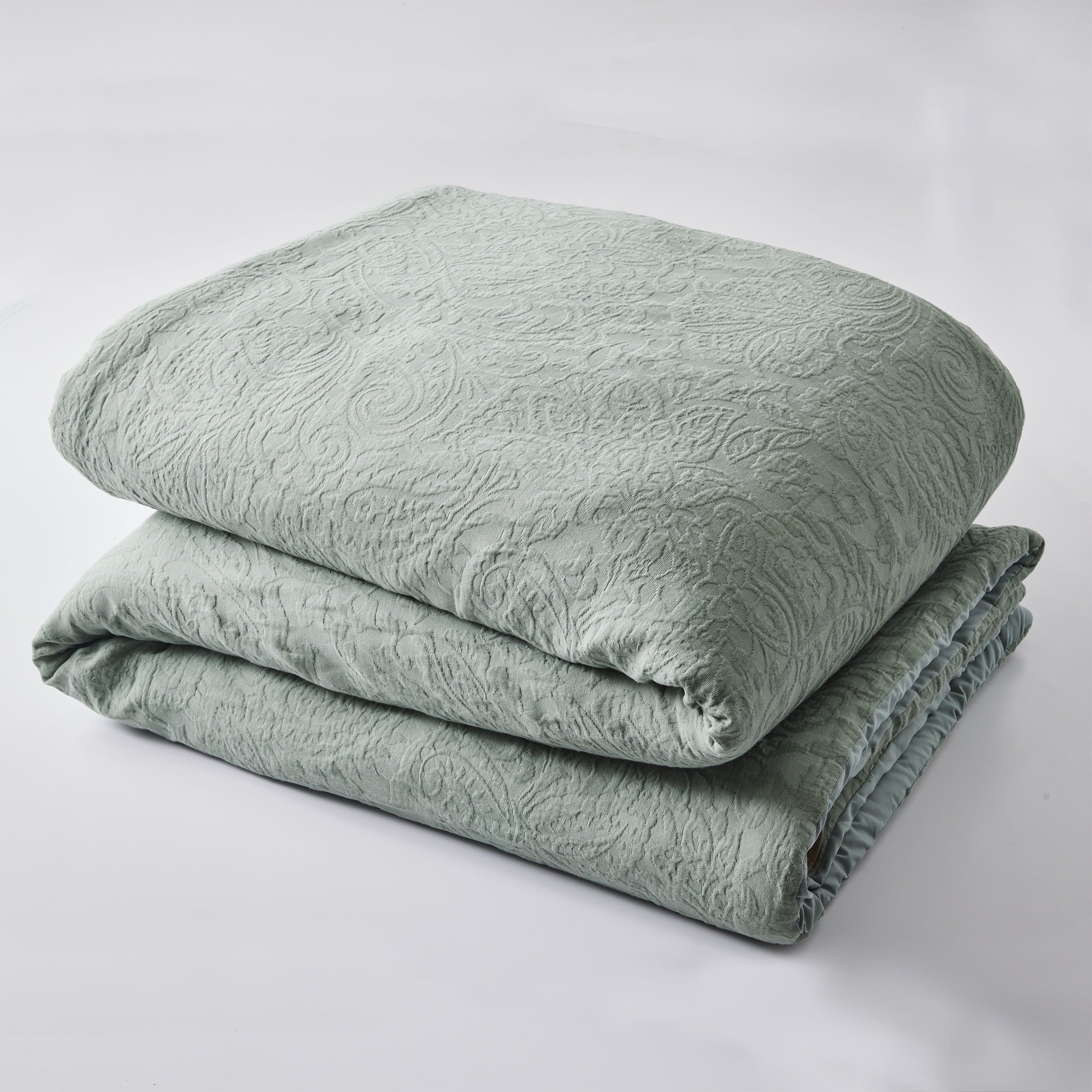 Heavyweight Warmth 3-Piece Sage Floral Comforter Set, Full/Queen - Cloud-Like Soft Lightweight Bed Comforter Detail