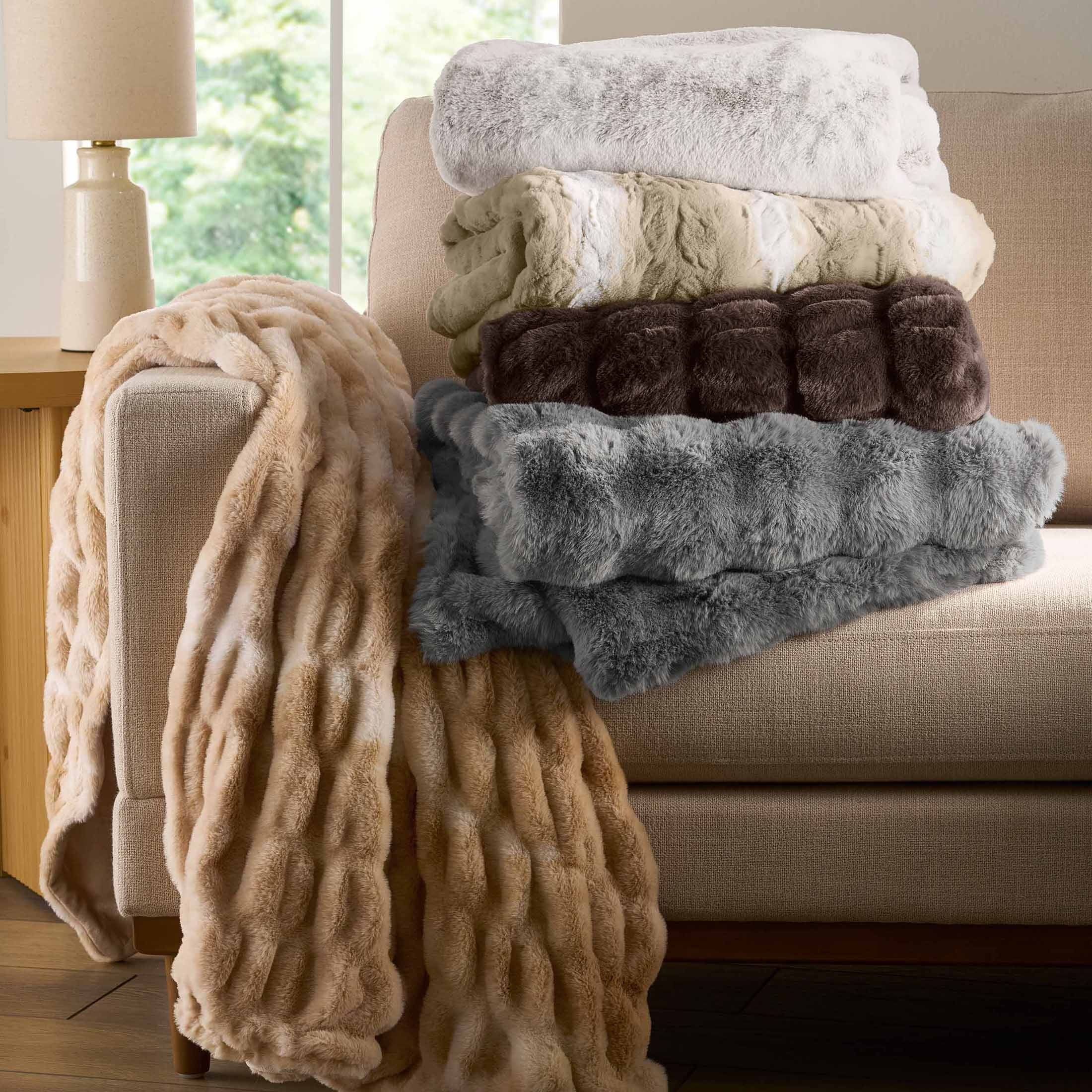 Reversible Sherpa Almond Biscuit Ombre Faux Fur Throw, 50"x72" - Cozy Fleece Throw Blanket for Couch & Bed Detail