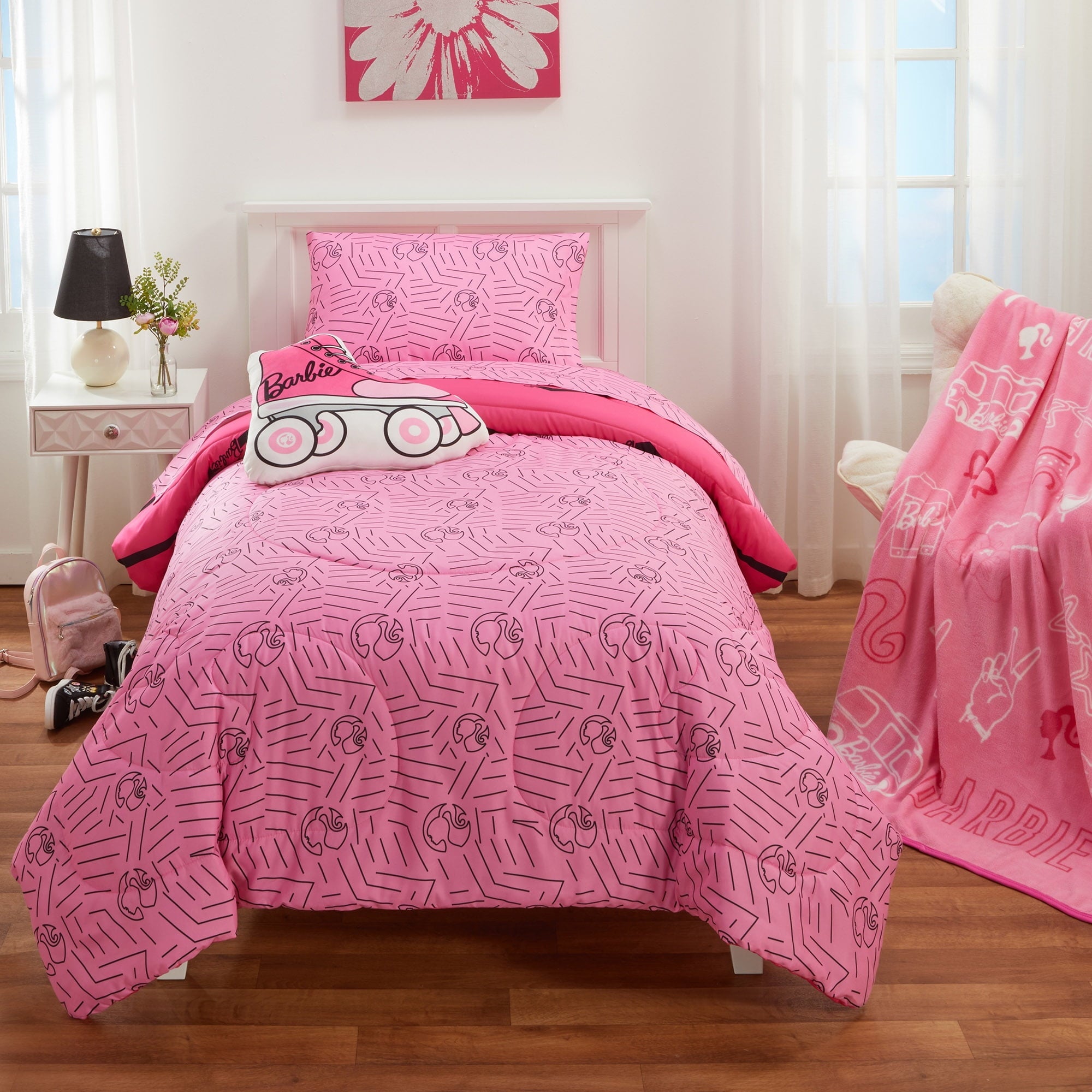 Luxurious Quilted Kids 2 Piece Pink Black Chevron Reversible Comforter and Pillowcase set, Twin/full - Cloud-Like Soft Lightweight Bed Comforter Detail