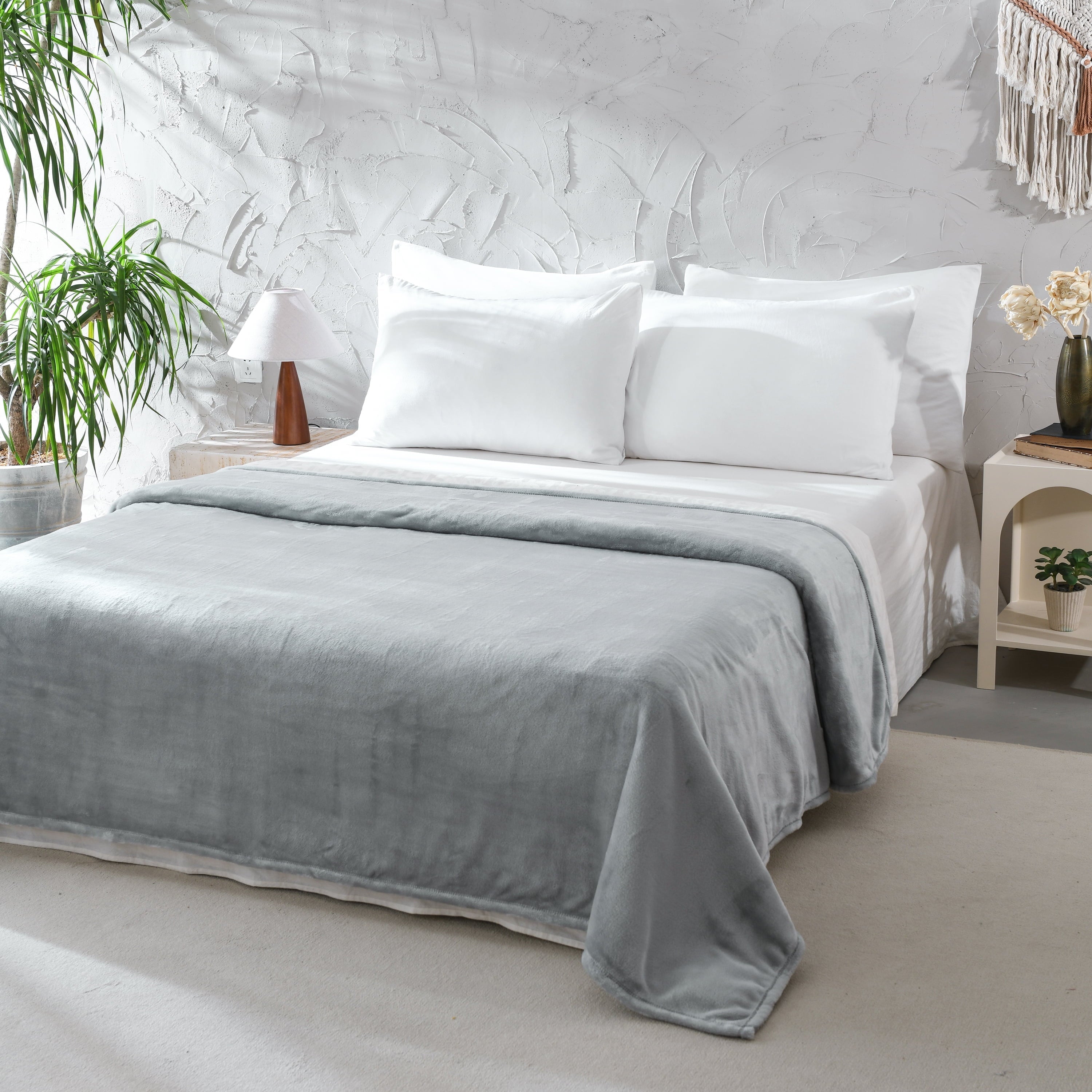 Super Soft Flannel Super Soft Plush Blanket, Gray, Twin, Adult/Teen - Super Soft Reversible Sherpa Flannel Blanket Detail