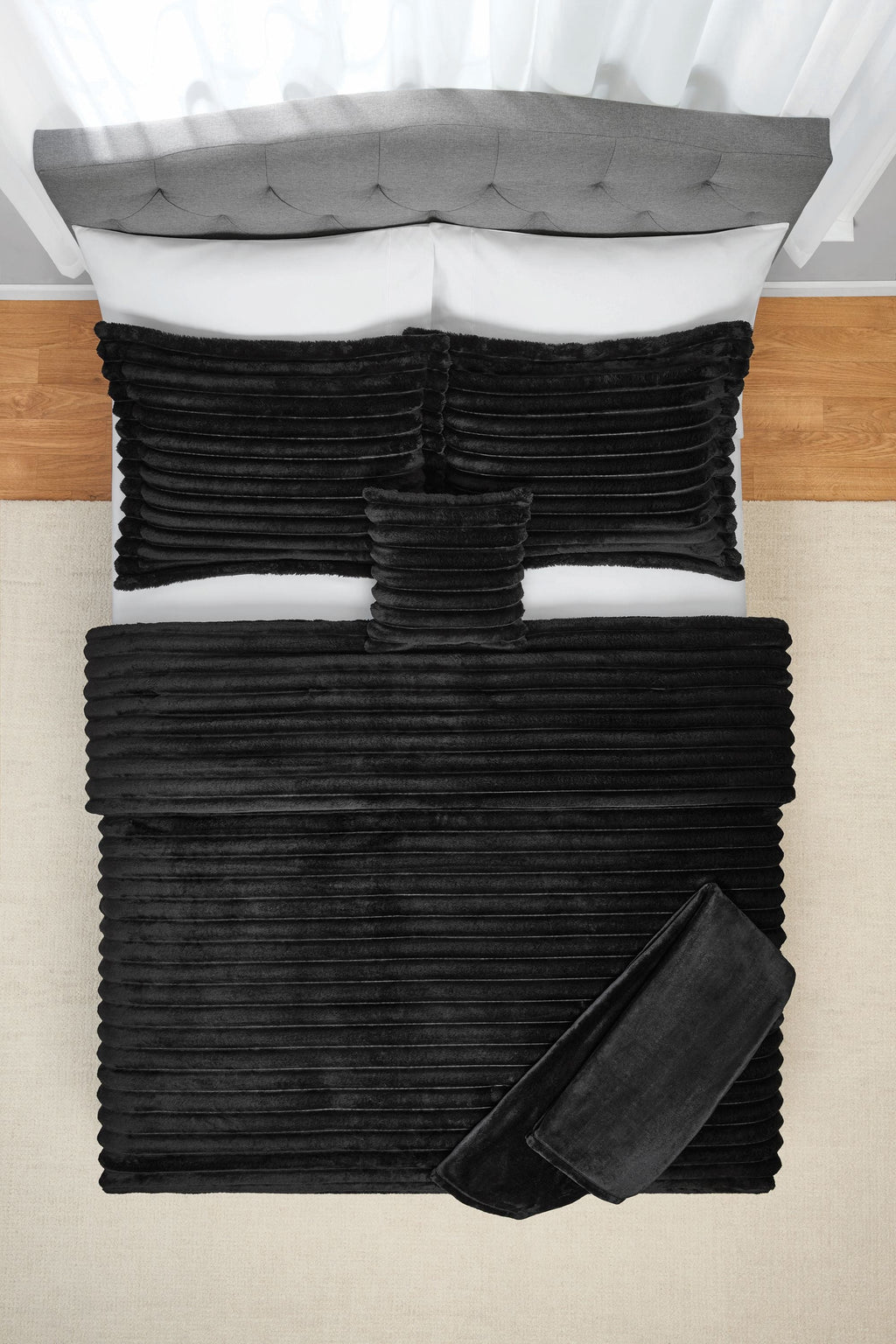 Luxurious Quilted Full/Queen Comforter Set, All-Season, 5-Piece, Black Cozy Plush - Luxurious Quilted Duvet Cover Set Detail