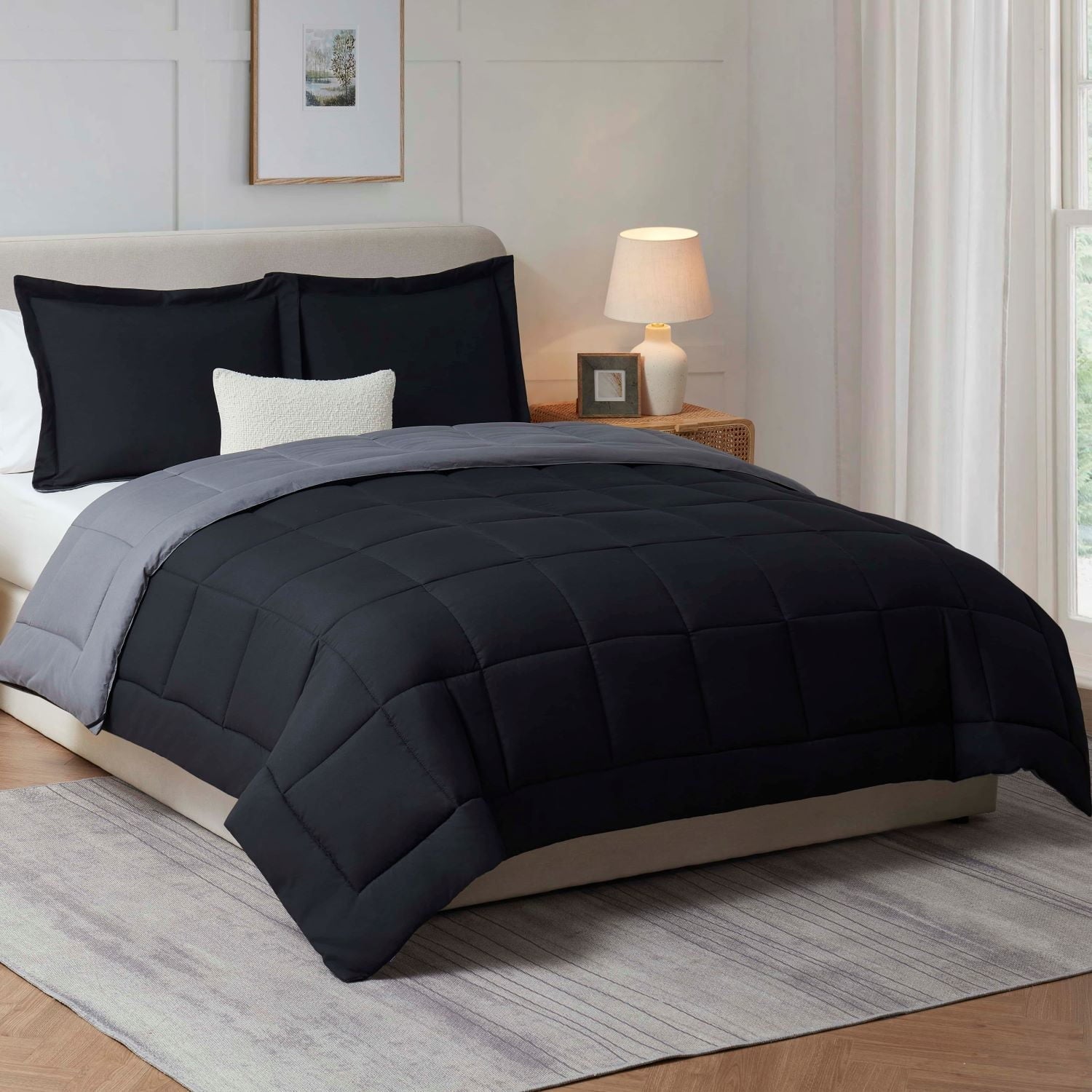 Hypoallergenic Cloud Queen Comforter Set, 3 Piece Bed in a Bag, Reversible Down Alternative Bedding Set, Black & Gray - Cloud-Like Soft Lightweight Bed Comforter Detail