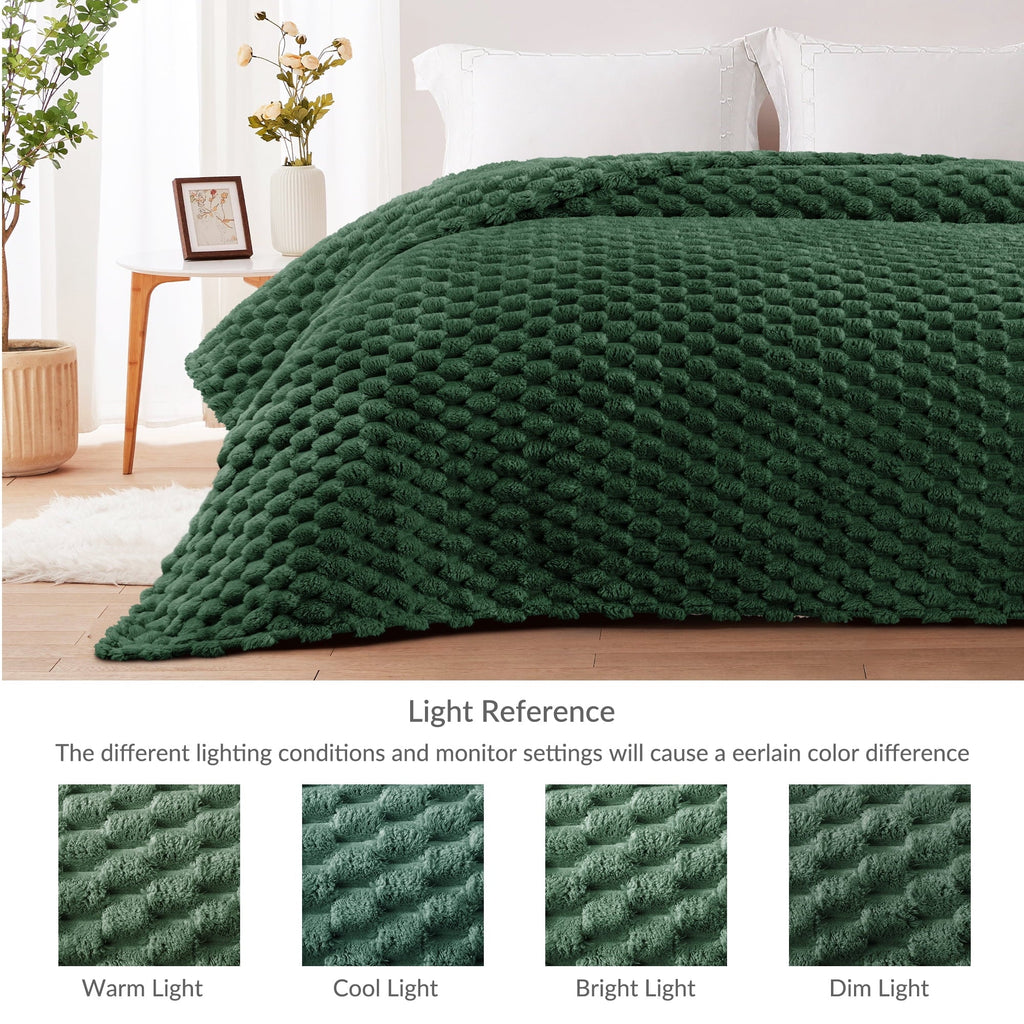 Reversible Sherpa 50"x60" Throw Blanket for Couch with Expanded 3D-Jacquard Pattern, Fuzzy Soft Cozy Exquisite Blankets or All Season, ... - Super Soft Reversible Sherpa Flannel Blanket Detail
