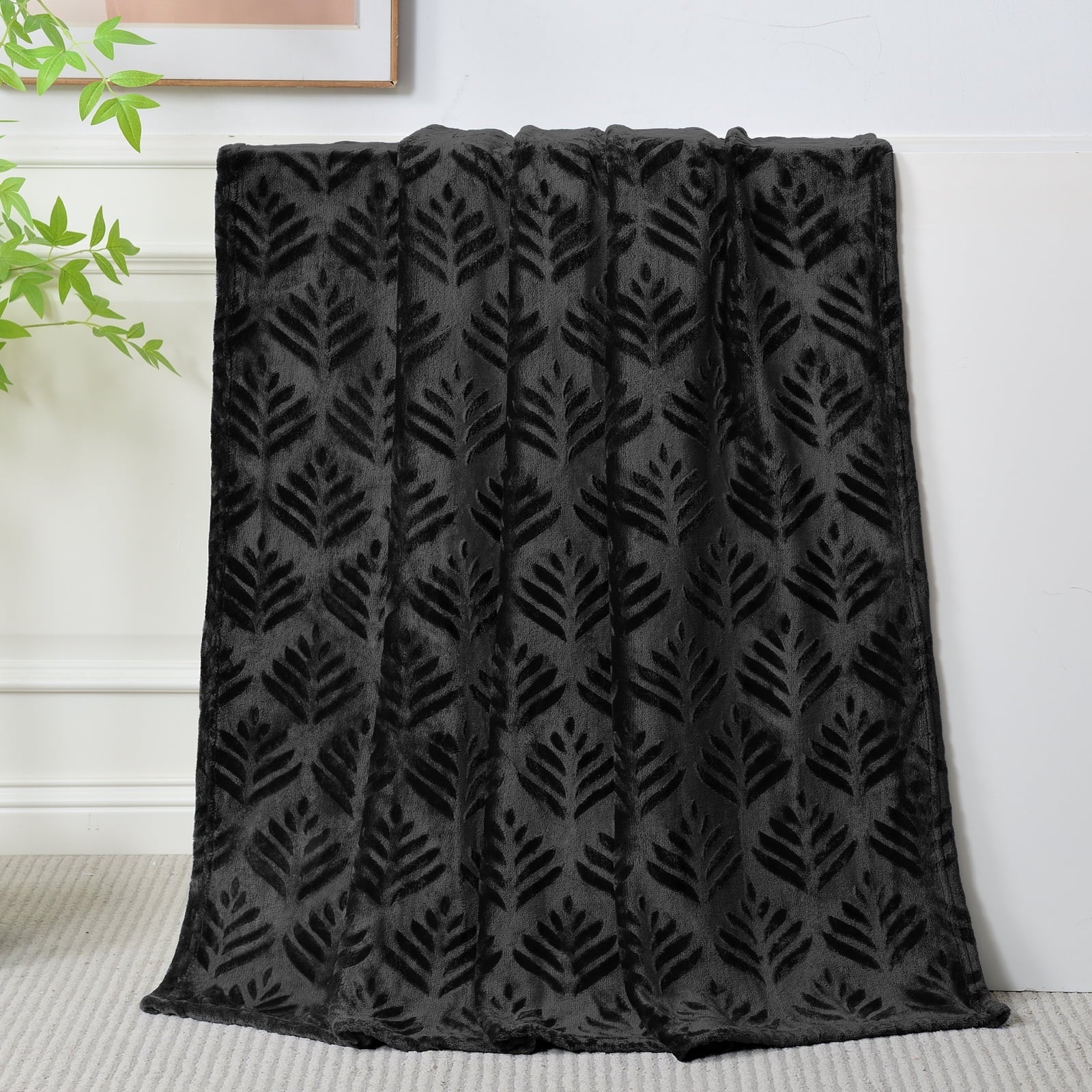 Decorative Knitted Fleece Throw Blanket for Couch, Leaves Pattern Super Soft and Cozy Blankets, Plush Fuzzy Lightweight, Black, 50"x60" - Super Soft Reversible Sherpa Flannel Blanket Detail