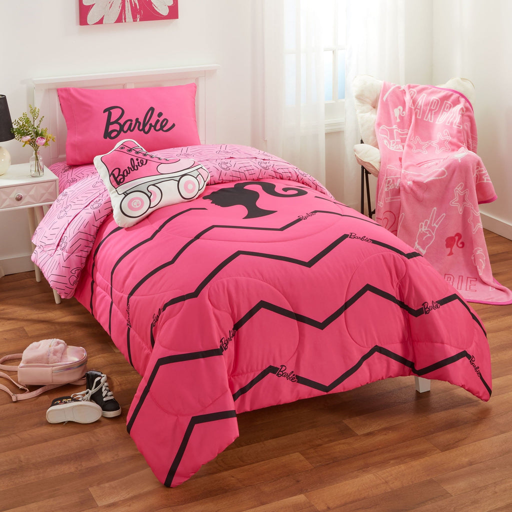 Luxurious Quilted Kids 2 Piece Pink Black Chevron Reversible Comforter and Pillowcase set, Twin/full - Cloud-Like Soft Lightweight Bed Comforter Detail