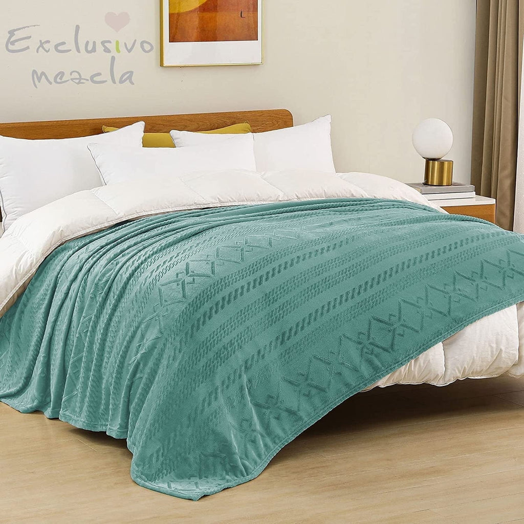 Decorative Knitted Queen Size Soft Bed Blanket, Warm Fuzzy Luxury Bed Blankets, Decorative Geometry Pattern Plush Throw Blanket for Bed,... - Lightweight Plush Warm Blanket for All Seasons Detail