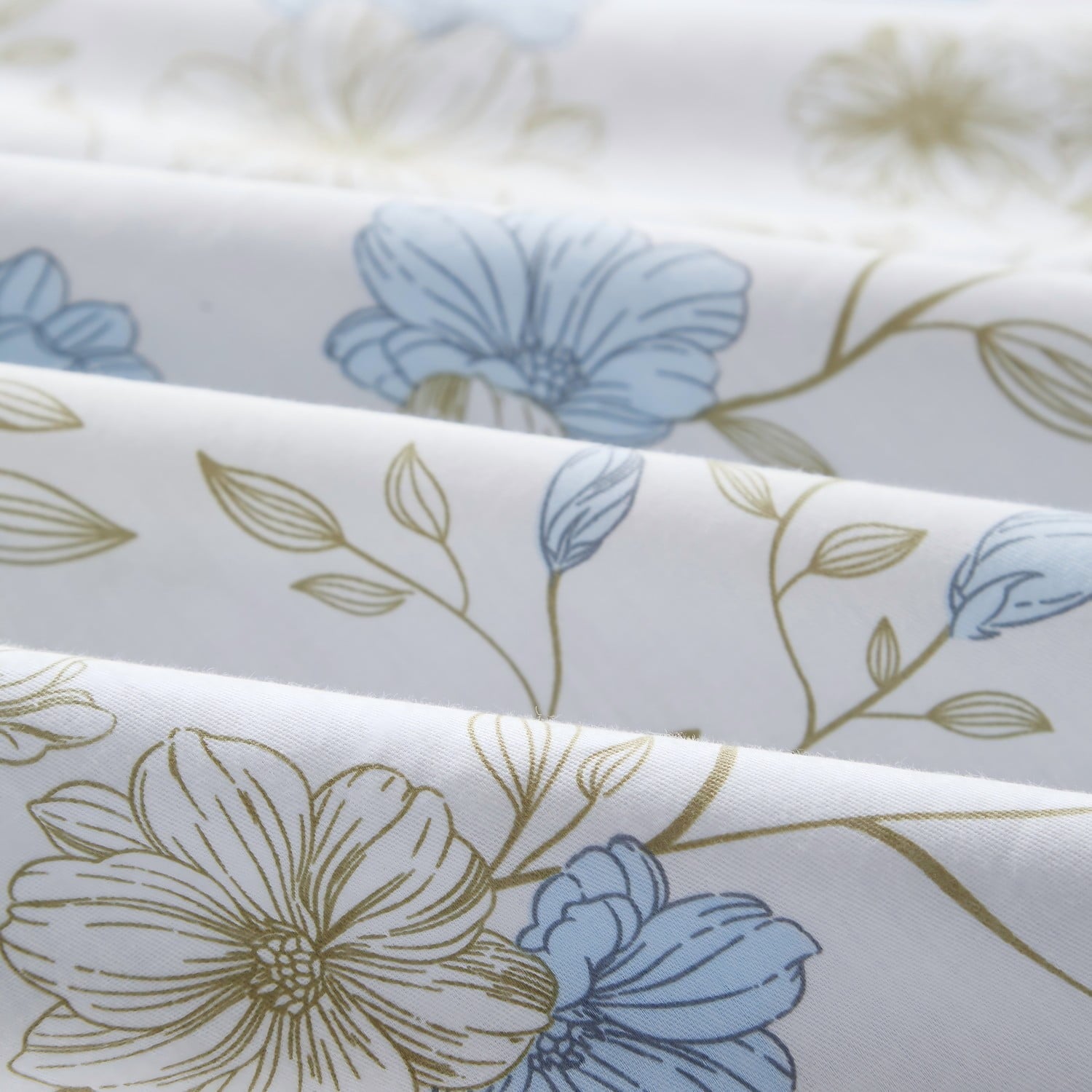 All-Season Cotton Comforter Sets Queen Size, 3 Pieces Botanical Blue Floral Reversible Bedding Sets for Adults All Season - Hypoallergenic Ultra-Fluffy Quilt for Winter Detail