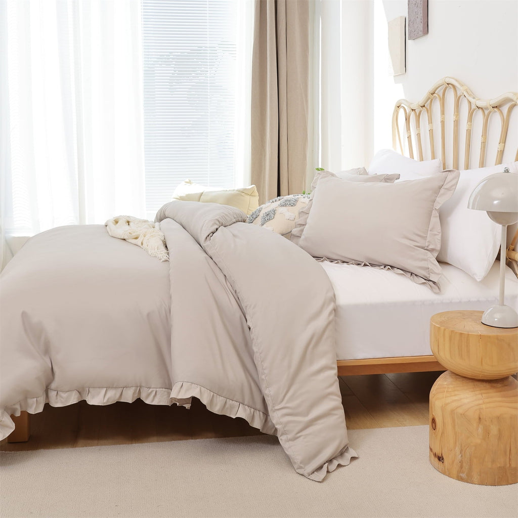 All-Season Queen Comforter Set For Adult, 3 Piece Ruffle Oatmeal Comforter Sets All Season - Hypoallergenic Ultra-Fluffy Quilt for Winter Detail