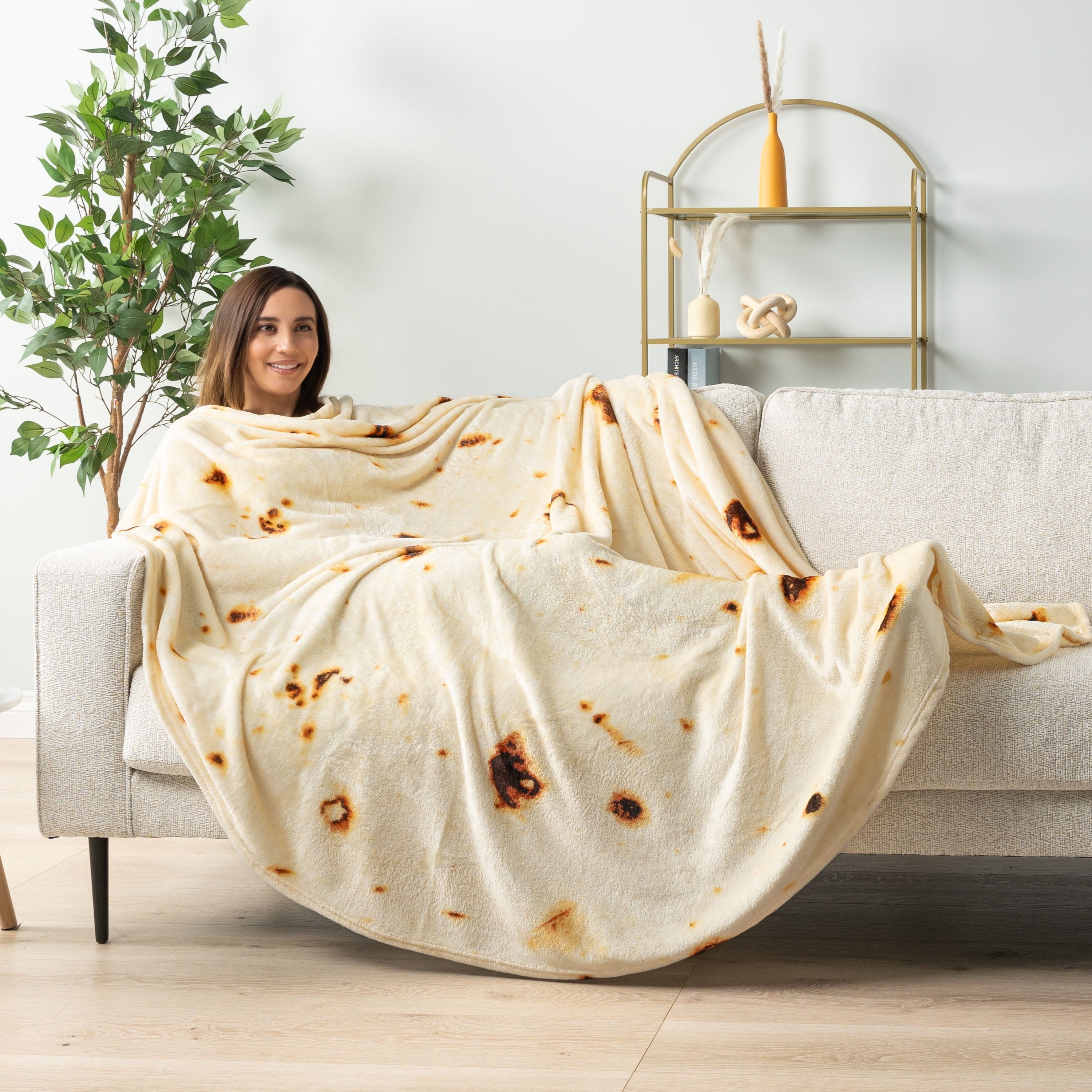 Cozy Fleece Burrito Tortilla Blanket, Double Sided Taco Flour Wrap Novelty Throw for Adult Kid Teen, Realistic Food Blanket, Funn... - Super Soft Reversible Sherpa Flannel Blanket Detail