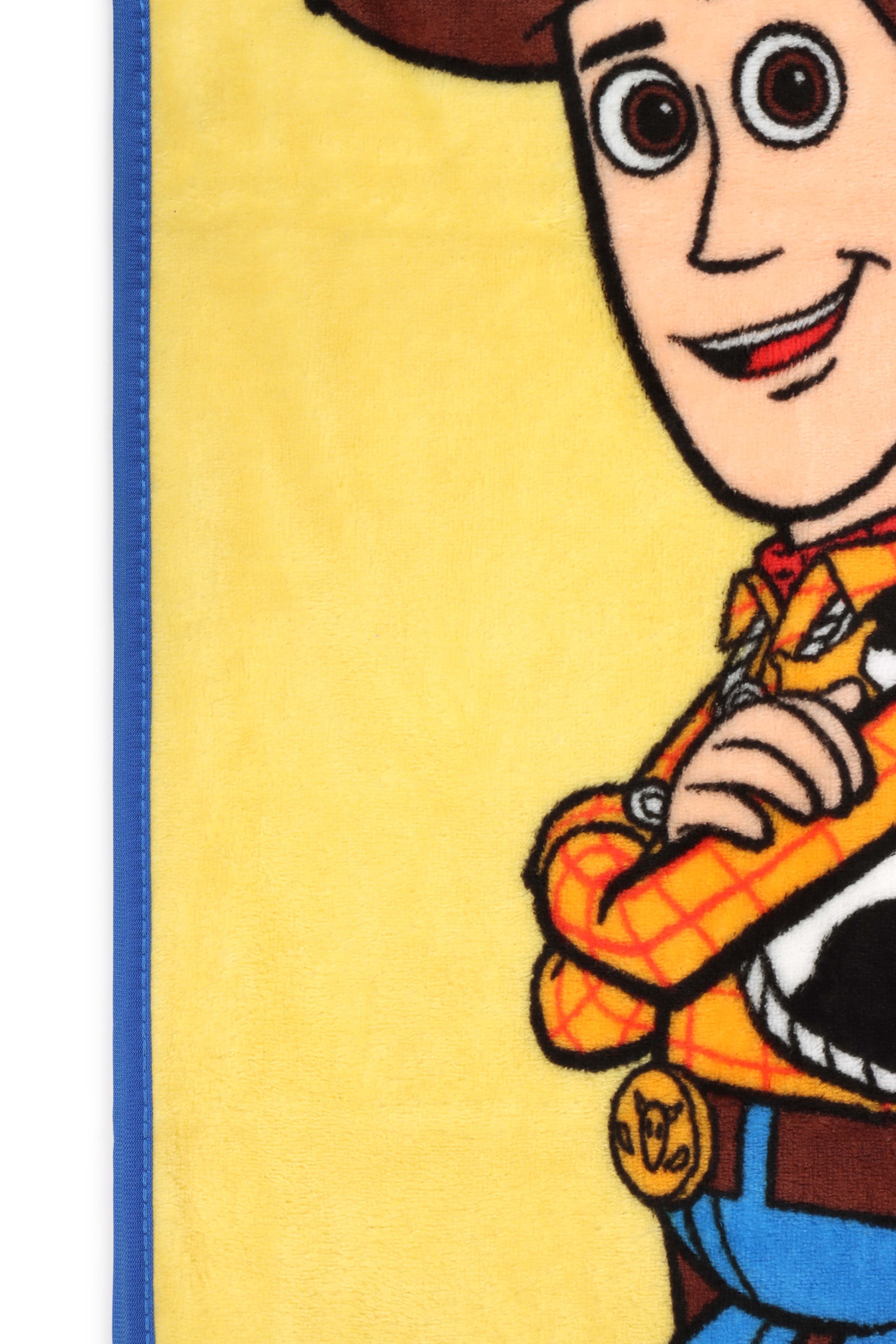 Super Soft Flannel Space Kids Throw Blanket, Soft Coral Fleece, Yellow, 46" x 60" - Cozy Fleece Throw Blanket for Couch & Bed Detail