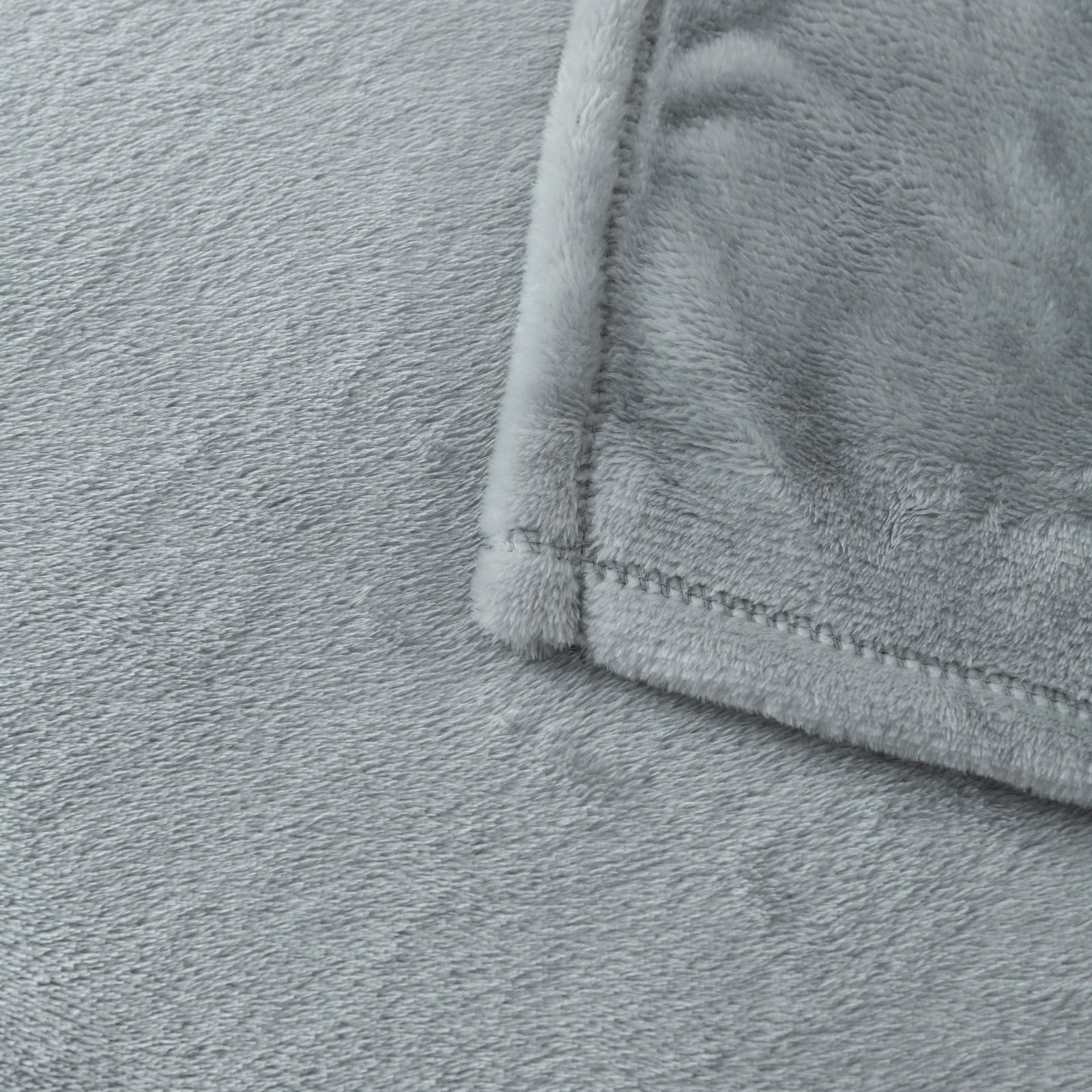 Super Soft Flannel Super Soft Plush Blanket, Gray, Twin, Adult/Teen - Super Soft Reversible Sherpa Flannel Blanket Detail