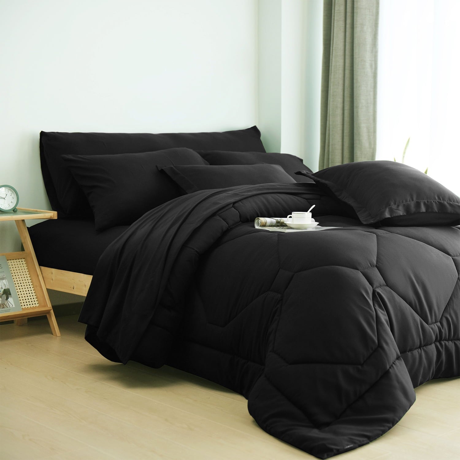 Fluffy Down Alternative 8 PCS Modern Comforter Set with Sheets All Season Bed in a Bag, Black, Queen Size - All-Season Down Alternative Comforter Insert Detail