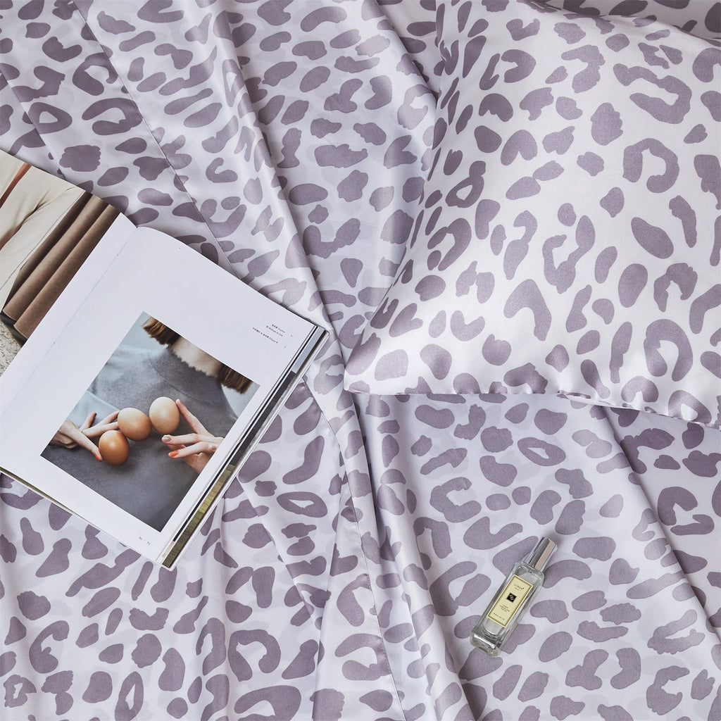Ultra-Soft Satin Sheets Twin Silk Sheets Silver Leopard Bed Sheet Set Deep Pocket Bed Flat Fitted Sheet, 3-Pieces - Breathable Egyptian Cotton Flat & Fitted Sheets Detail