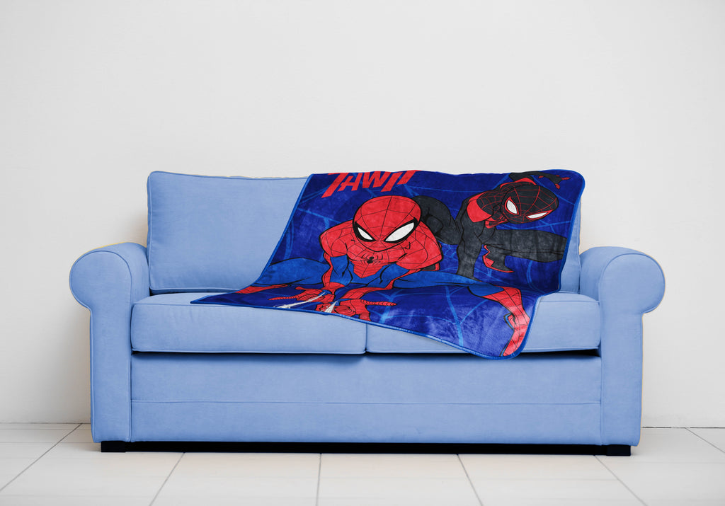 Cozy Fleece Kids Throw Blanket, 46 x 60, Microfiber, Blue, Marvel - Lightweight Plush Warm Blanket for All Seasons Detail