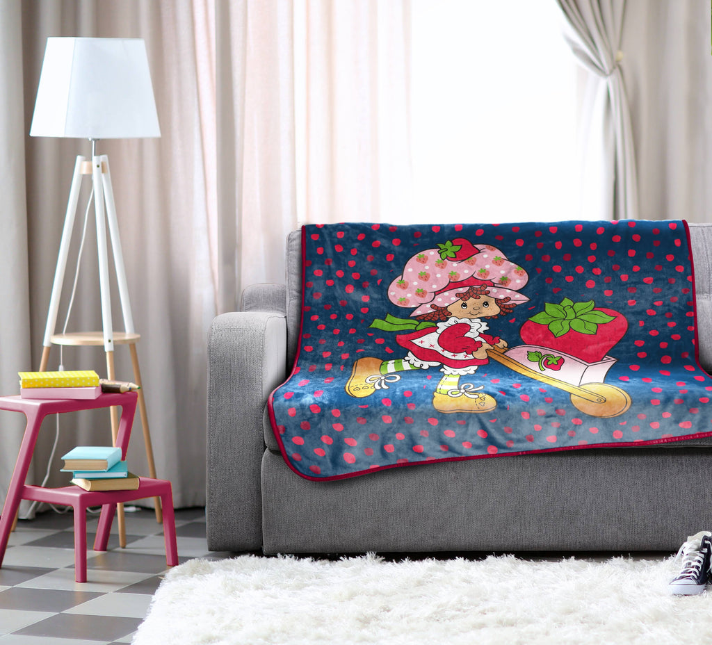 Decorative Knitted Strawberry Shortcake Berry Meadows 46" x 60" Coral Fleece Throw Blanket, Kids, Polyester, Navy - Lightweight Plush Warm Blanket for All Seasons Detail