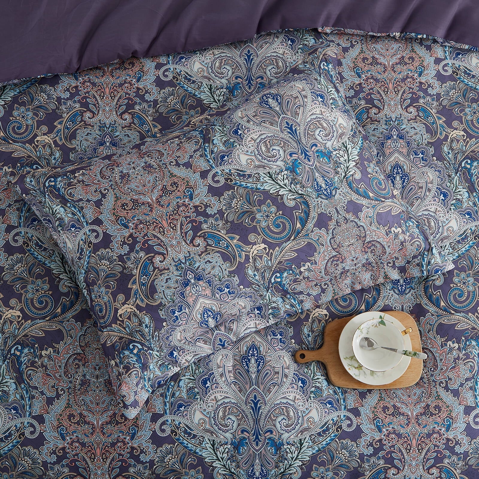 Hypoallergenic Cloud Boho Paisley Print Luxury Comforter Bed in a Bag Set Queen Size, Vintage Floral Medallions Microfiber Bedding Set - All-Season Down Alternative Comforter Insert Detail