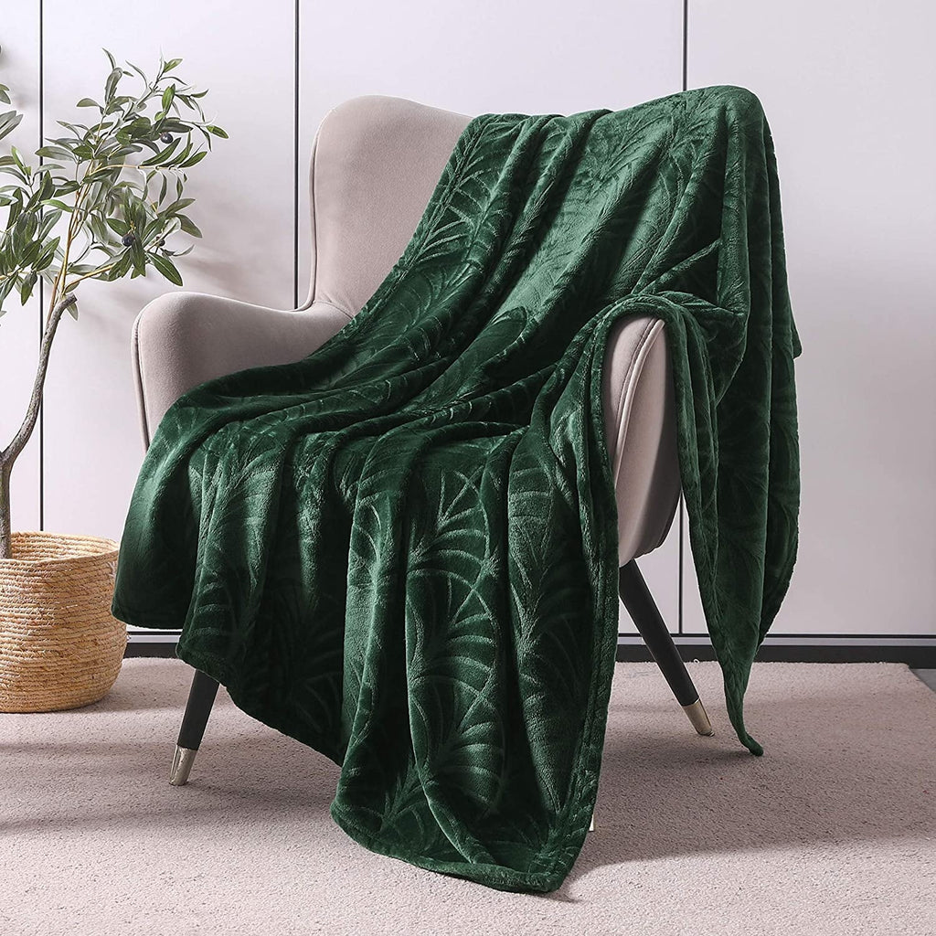 Reversible Sherpa Fleece Throw Blanket for Couch, Soft Fluffy Sofa Bed Blanket with Vintage Pattern for All Season, Warm and Lightweigh... - Luxury Knitted Decorative Throw Blanket with Fringes Detail