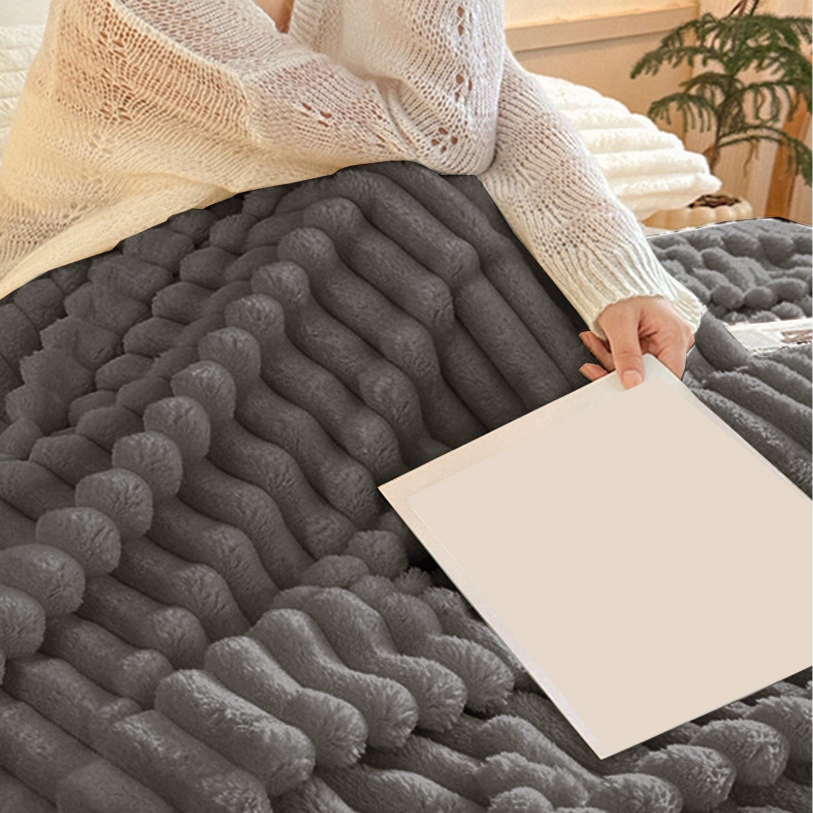 Cozy Fleece Bunny Blanket, Super Soft & Warm Faux Rabbit Fur Throw Blanket, Lightweight Microfiber Machine Washable for Bedroom, ... - Cozy Fleece Throw Blanket for Couch & Bed Detail