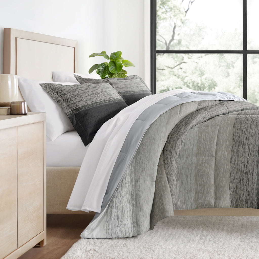 All-Season All Season Ultra Soft Comforter Set Lightweight Bedding in Gray/Black Ombre for Full/Queen Size - Luxurious Quilted Duvet Cover Set Detail