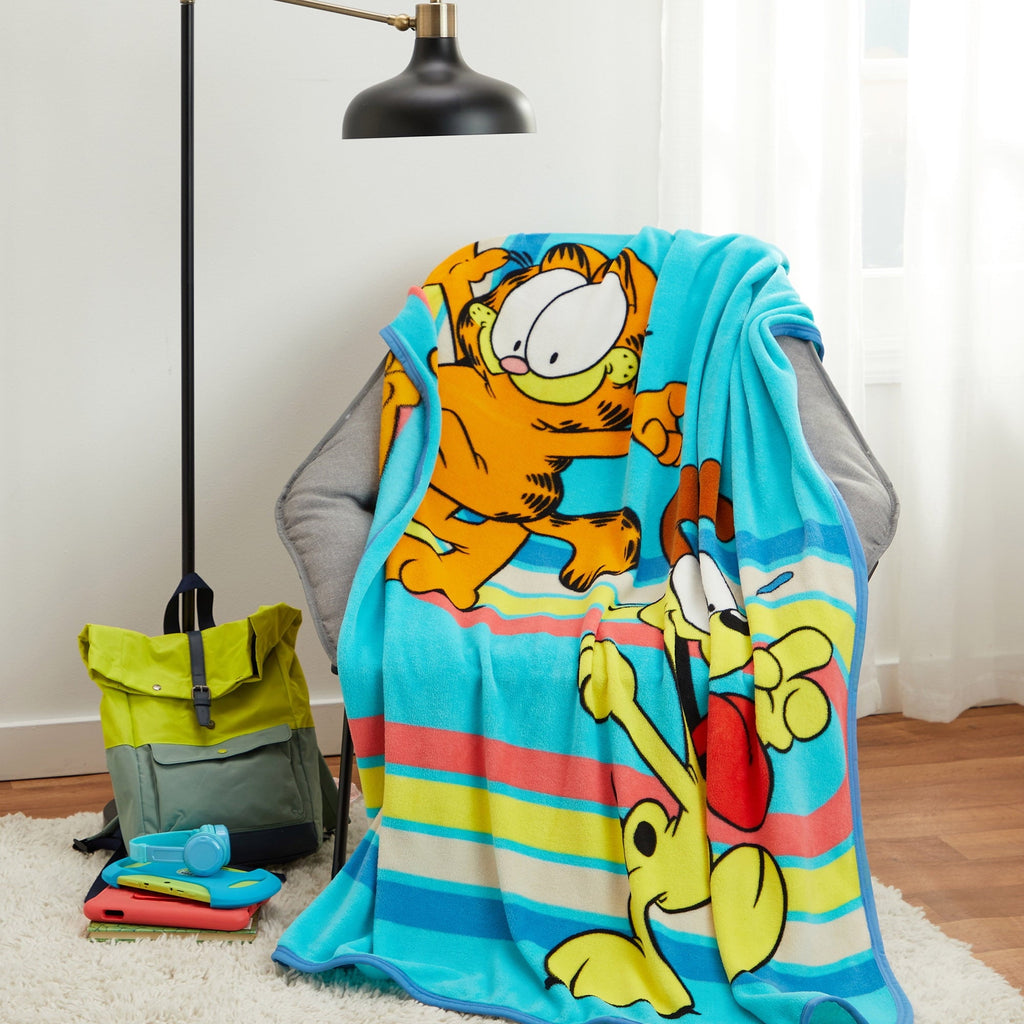 Reversible Sherpa Kids Blue Print Fleece Throw Blanket, 46 x 60 - Cozy Fleece Throw Blanket for Couch & Bed Detail