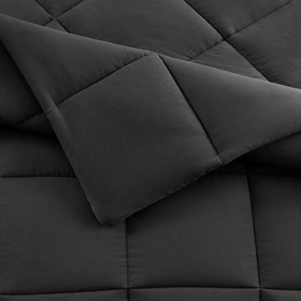 All-Season All in One Down Alt Reversible Comforter and Sheet set- 5 Piece, Twin, Black - Cloud-Like Soft Lightweight Bed Comforter Detail