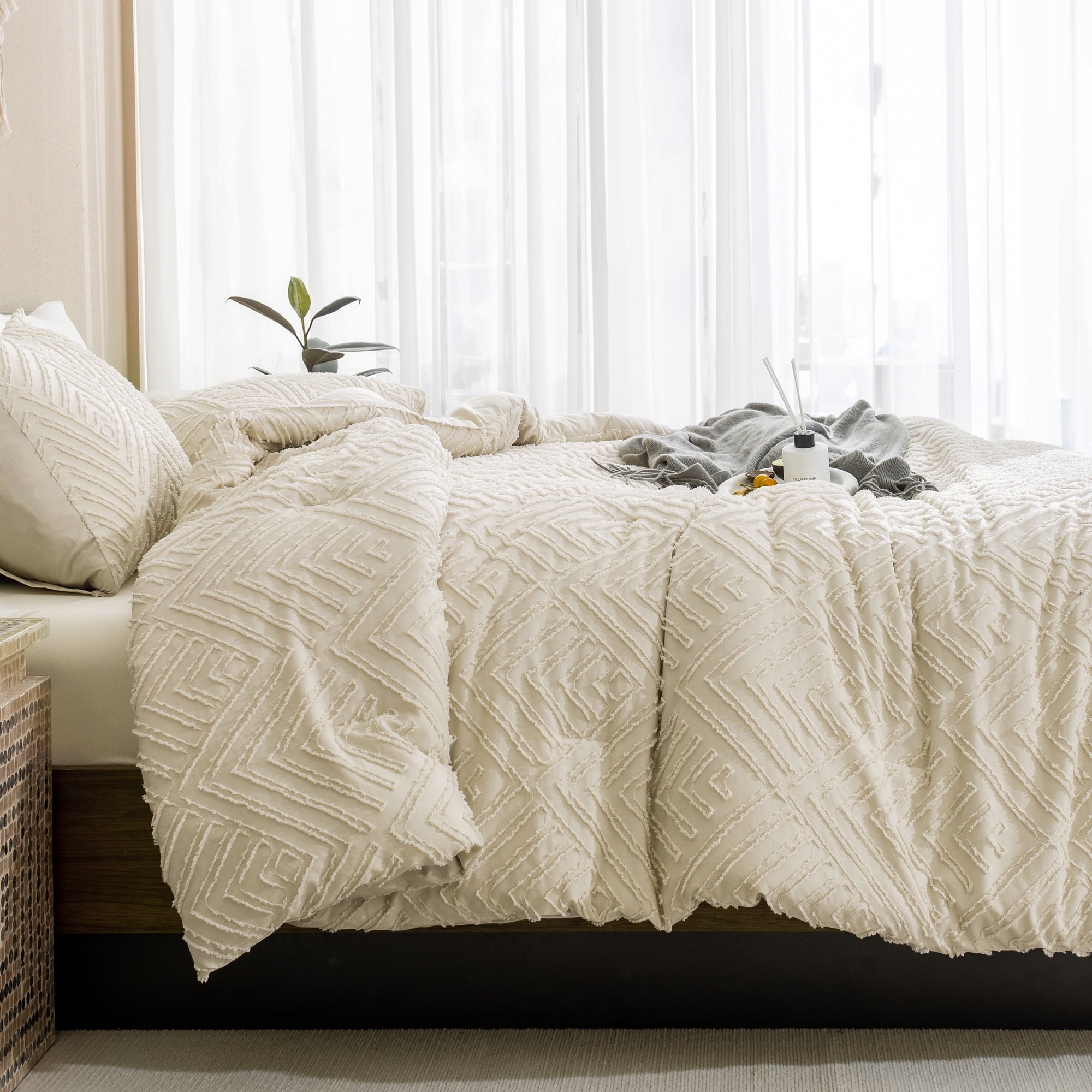 Hypoallergenic Cloud King Size Comforter Sets Beige - 3 Pieces Cream Boho Bedding Comforter Set for King Bed - Soft Fluffy Tufted Textured... - Hypoallergenic Ultra-Fluffy Quilt for Winter Detail