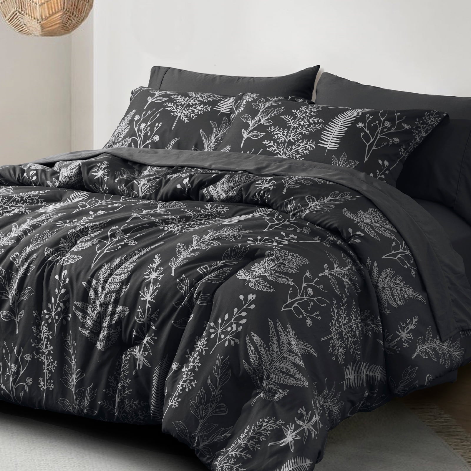 Luxurious Quilted 3 Pieces Printed Comforter Set Queen Size, Lightweight Botanical Floral Bed in a Bag, Ultra Soft Bedding Set with 1 R... - All-Season Down Alternative Comforter Insert Detail