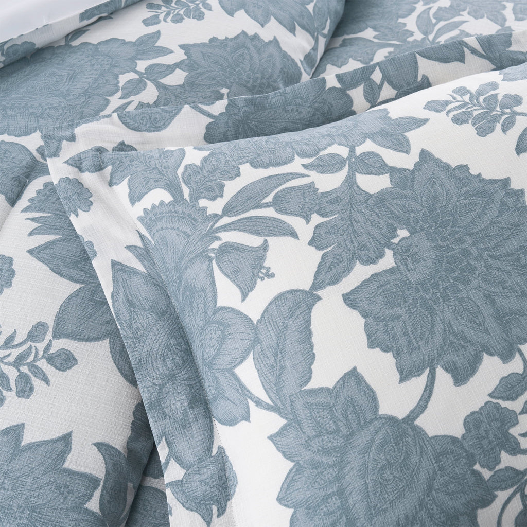Fluffy Down Alternative Veronica 3-Piece Blue Floral Cotton Slub Comforter Set, King - Luxurious Quilted Duvet Cover Set Detail