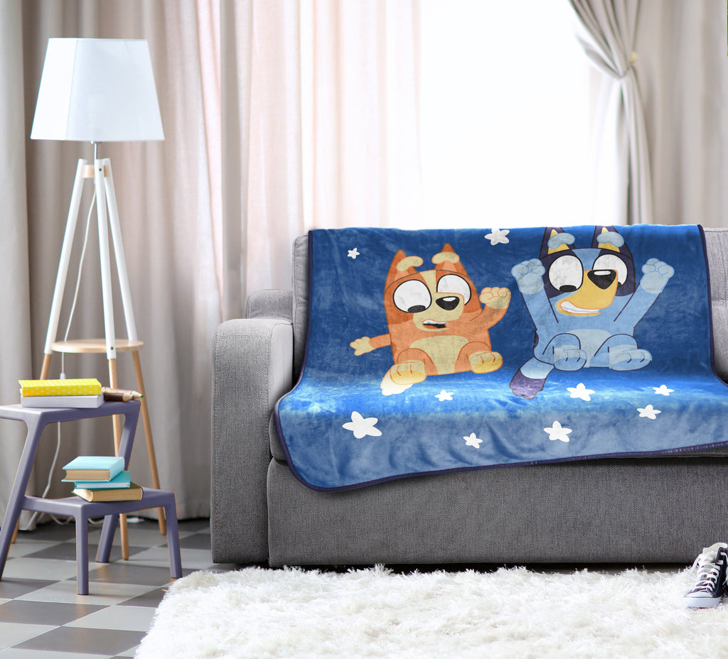 Super Soft Flannel In The Dream Kids Throw Blanket, 46 x 60, Microfiber, Blue, BBC Studios Ages 1+ - Lightweight Plush Warm Blanket for All Seasons Detail