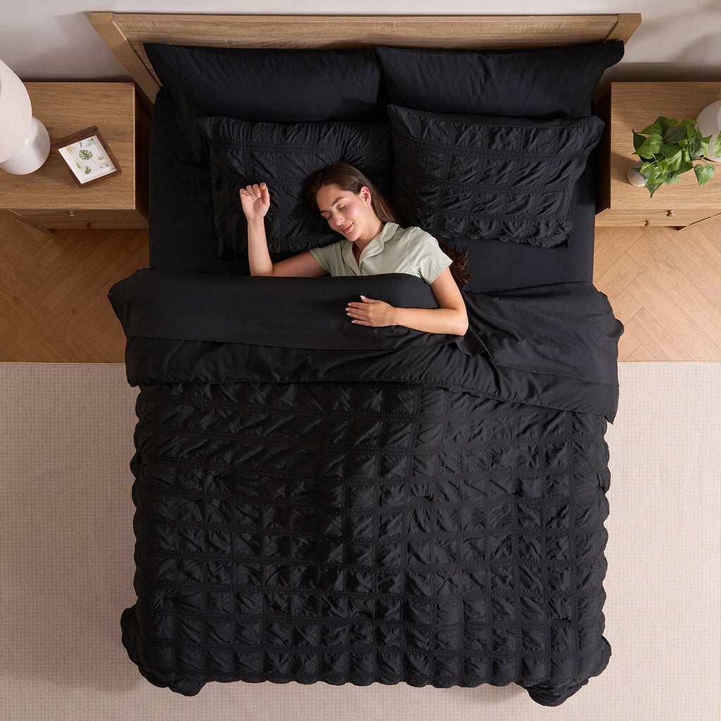 Fluffy Down Alternative Queen Comforter Set, Seersucker Queen Size Comforter Set, 7-Pc All Season Bedding Comforter Set, Black - Hypoallergenic Ultra-Fluffy Quilt for Winter Detail