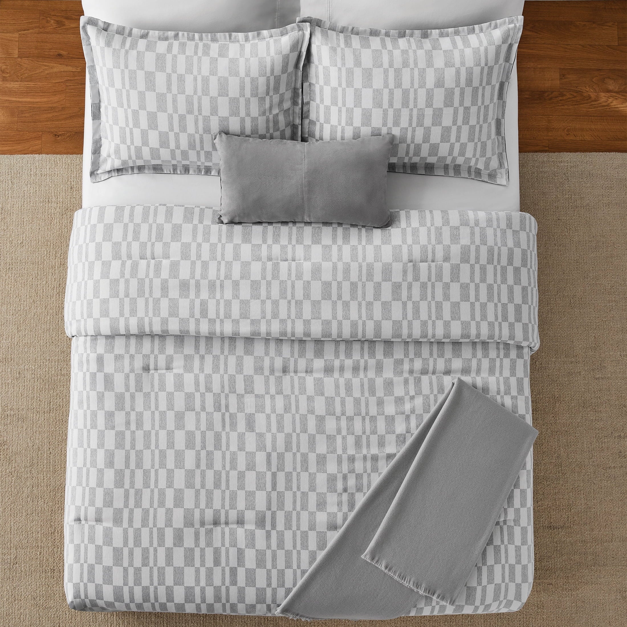 Luxurious Quilted Full/Queen Comforter Set, All-Season, 5-Piece, Soft Silver Check - Cloud-Like Soft Lightweight Bed Comforter Detail