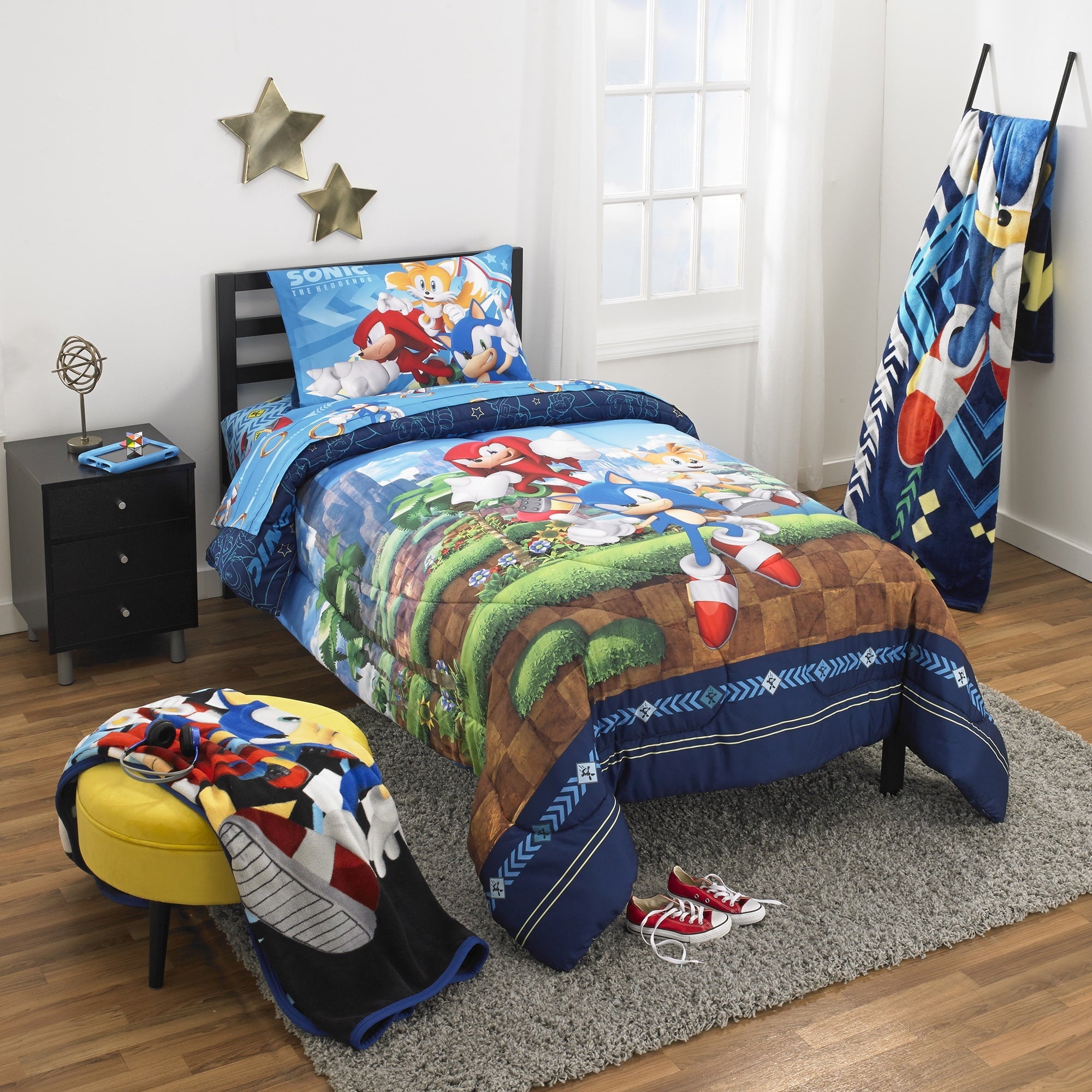 Decorative Knitted Kids Black Print Fleece Throw Blanket, 46 x 60 - Lightweight Plush Warm Blanket for All Seasons Detail