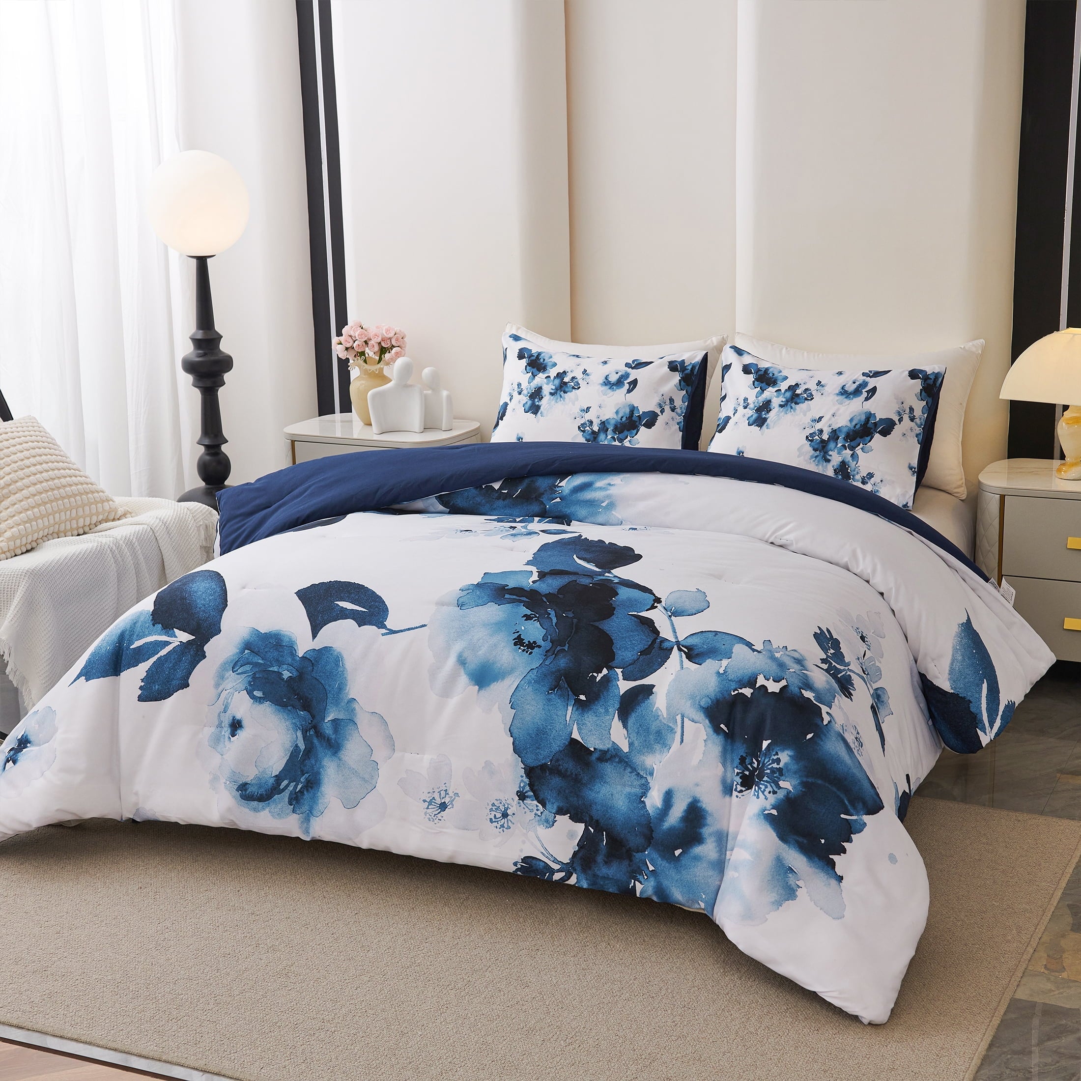 Hypoallergenic Cloud 3 Pieces Blue and White Floral Comforter Set King Size, Flower Bedding with Watercolor Flowers Pattern for Women, Rev... - Luxurious Quilted Duvet Cover Set Detail