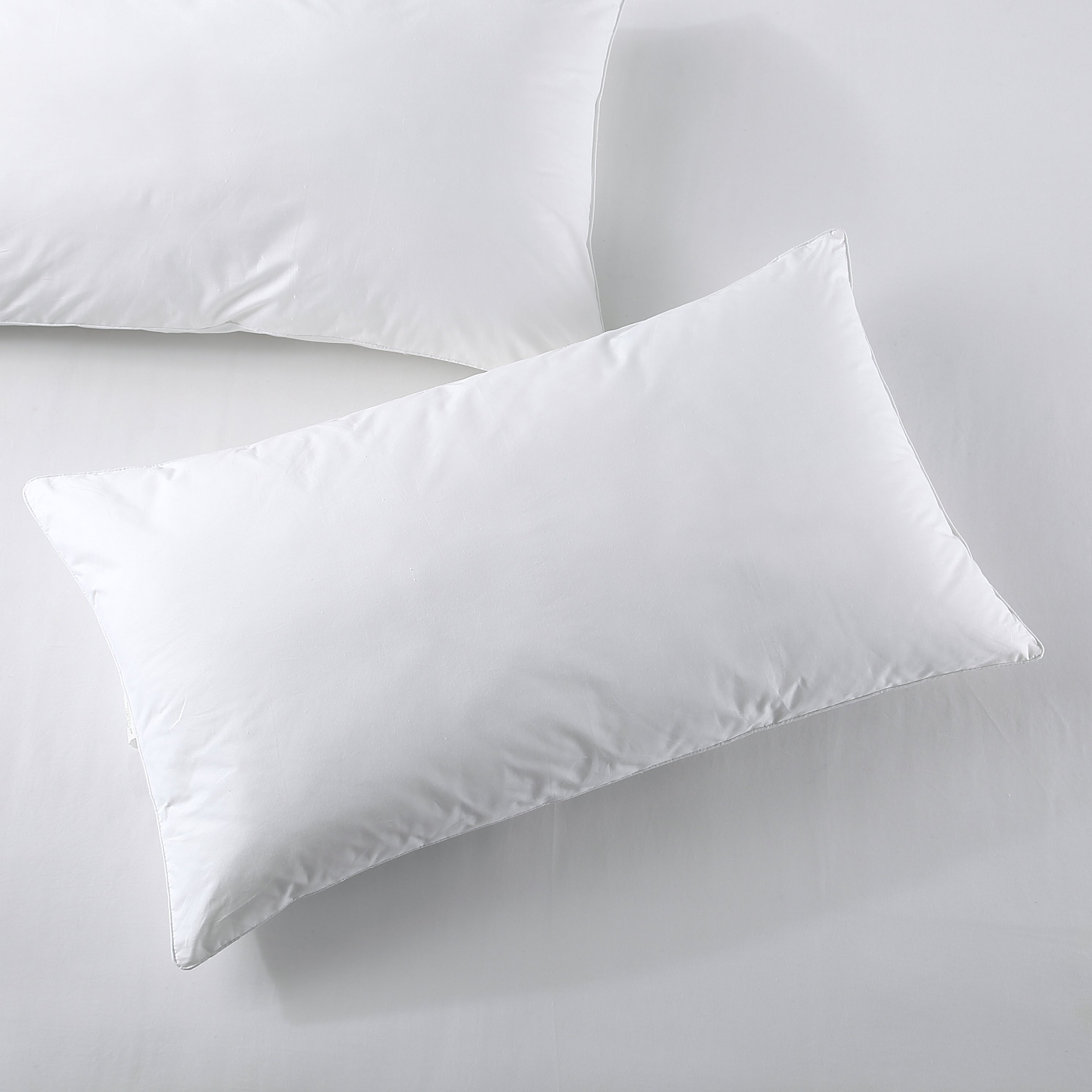 Hotel Collection Bed Pillows King Size Pillows Set of 2, Pillows for Sleeping,Polyester Microfiber Cover,Super Soft Set of 2(... - Hotel Quality Plush Sleeping Pillows Detail