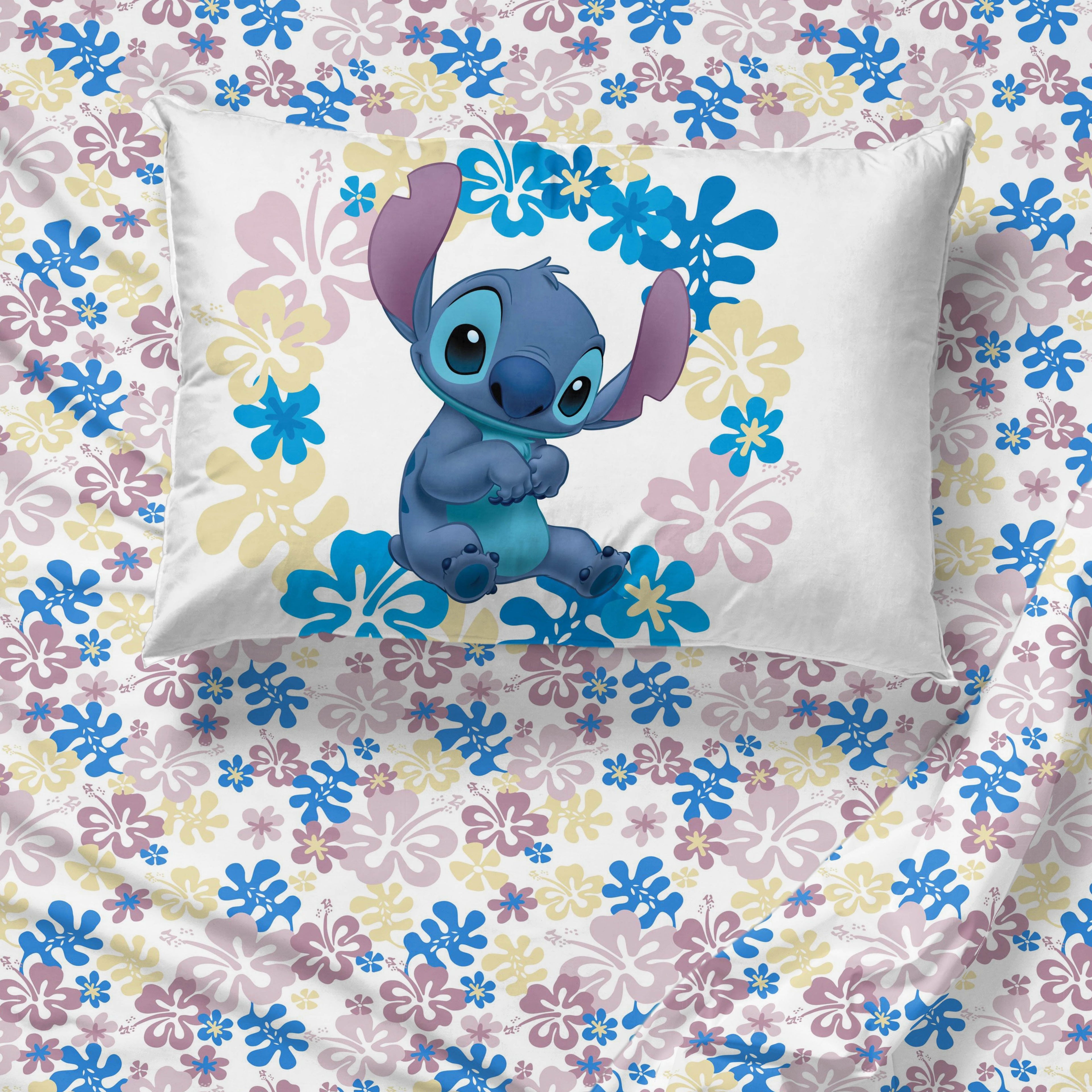 Fluffy Down Alternative Lilo and Stitch Sweet Stitch 5 Piece Twin Size Kids Comforter Set with Sham - Super Soft Bed Set for Kids - All-Season Down Alternative Comforter Insert Detail