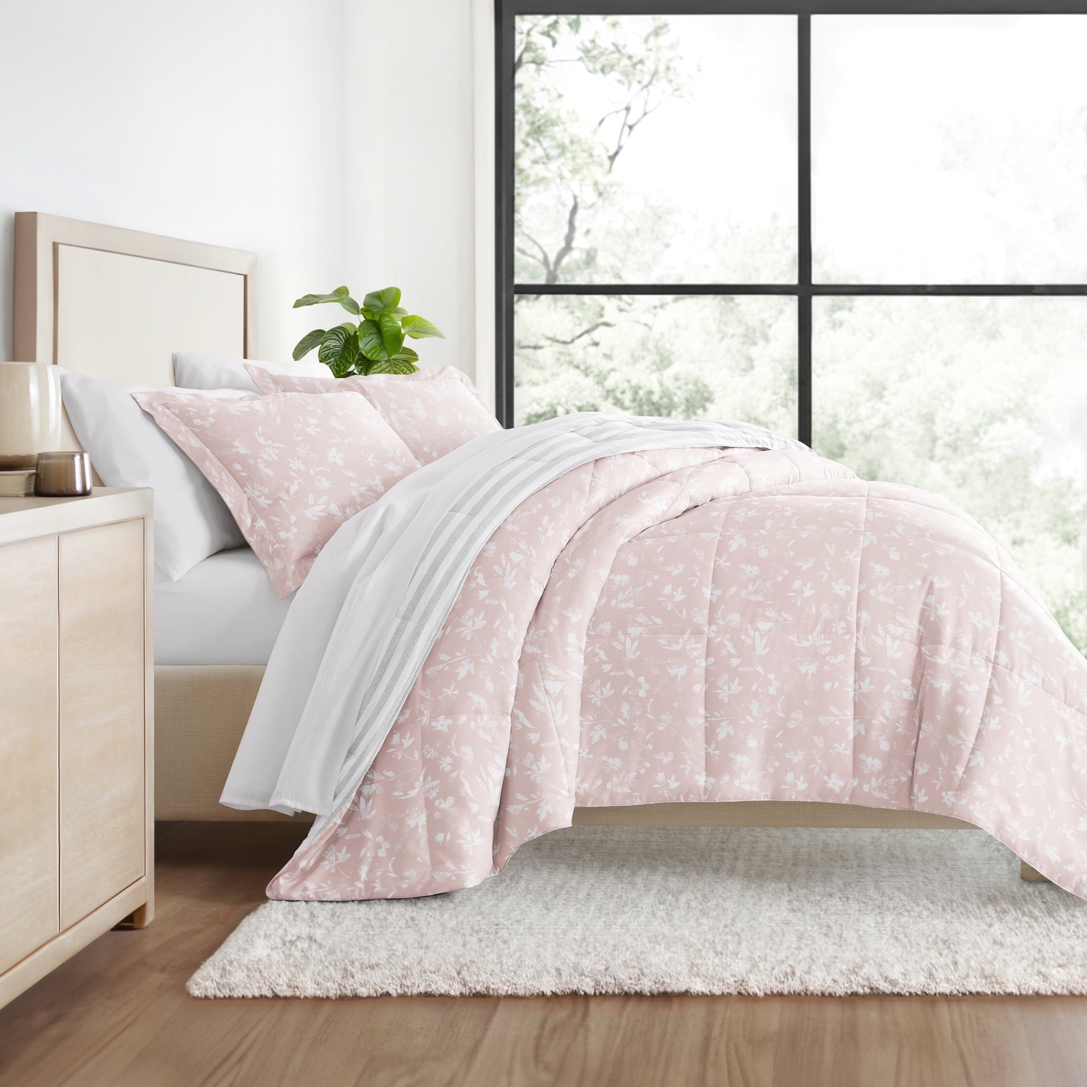 Heavyweight Warmth All Season Ultra Soft Comforter Set Lightweight Bedding in Pressed Flowers for Full/Queen Size - Cloud-Like Soft Lightweight Bed Comforter - Default Title