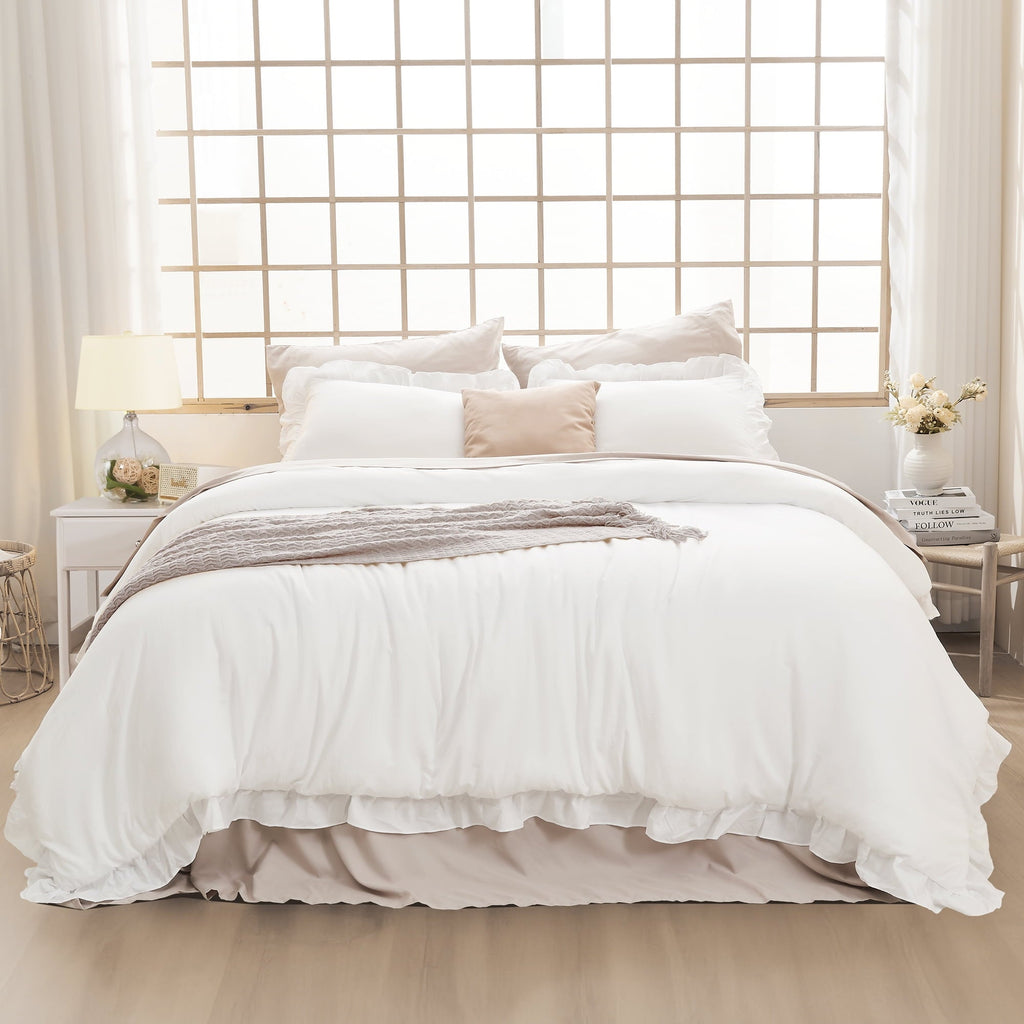 Hypoallergenic Cloud Queen Comforter Set White, 3 Pieces Soft Fluffy Farmhouse Ruffle Bedding Comforter Sets for Queen Bed, All Season Lig... - Hypoallergenic Ultra-Fluffy Quilt for Winter Detail
