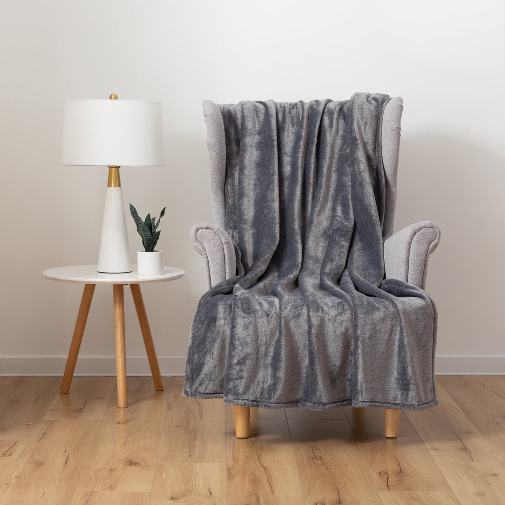 Cozy Fleece Plush Heathered Soft Oversized Throw Blanket, Gray - Cozy Fleece Throw Blanket for Couch & Bed Detail