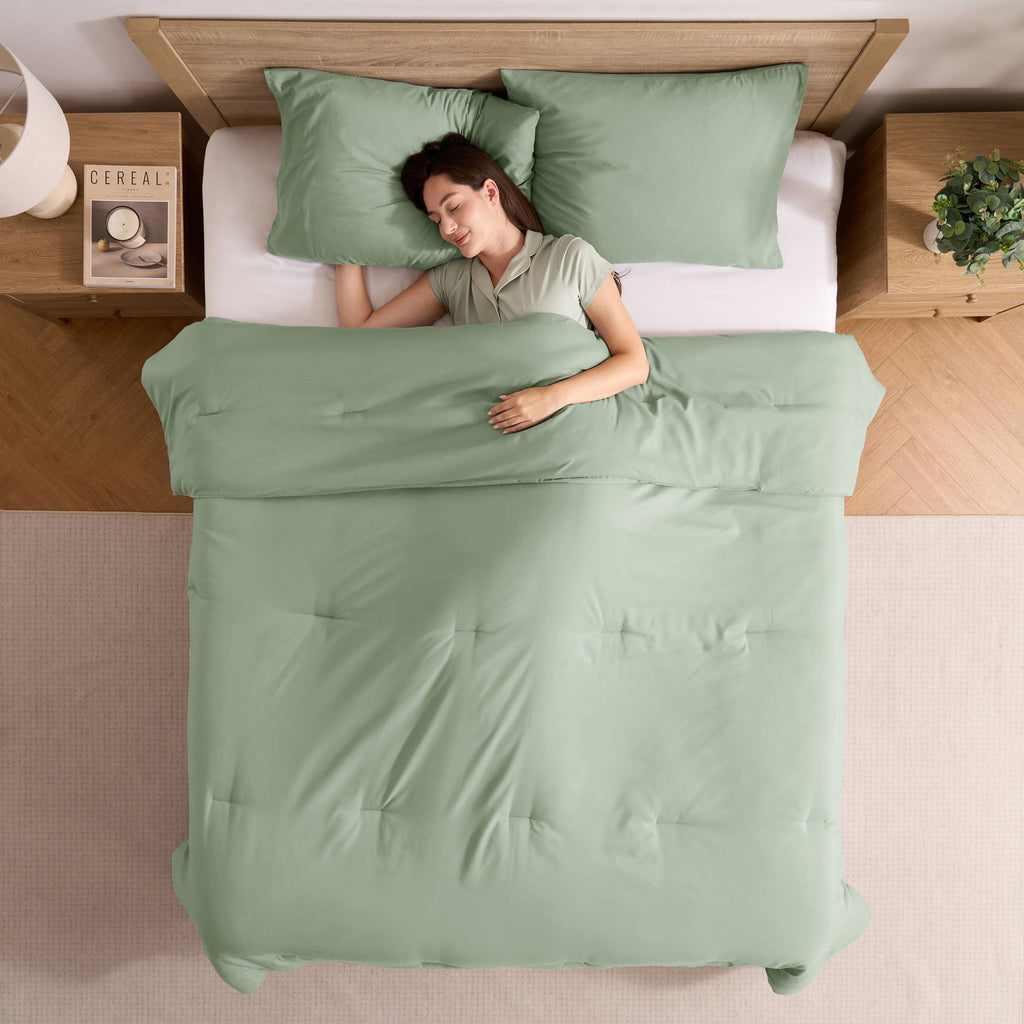 Heavyweight Warmth Comforter Sets, All Season Lightweight Solid Queen Comforter Set, 3-Pc Bedding Sets, Sage Green - Luxurious Quilted Duvet Cover Set Detail