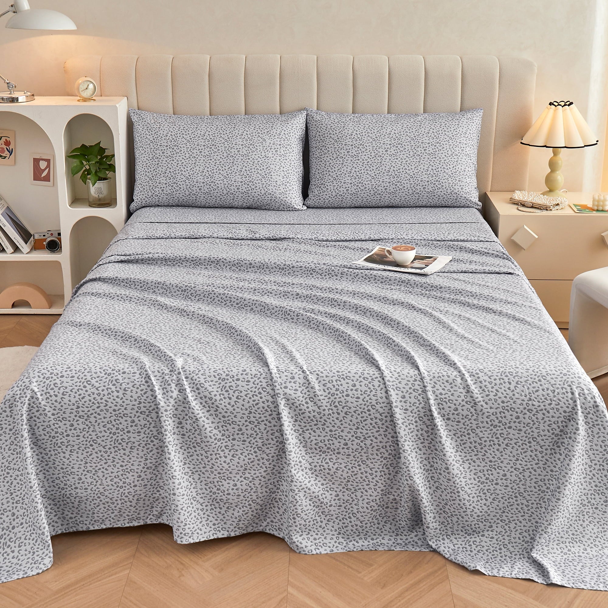 Ultra-Soft Floral King Sheets, Soft Breathable Microfiber Printed Bed Sheet Set, Deep Pocket Non-Slip Fitted Sheet Included - Luxury Bed Sheet Set with Deep Pockets Detail